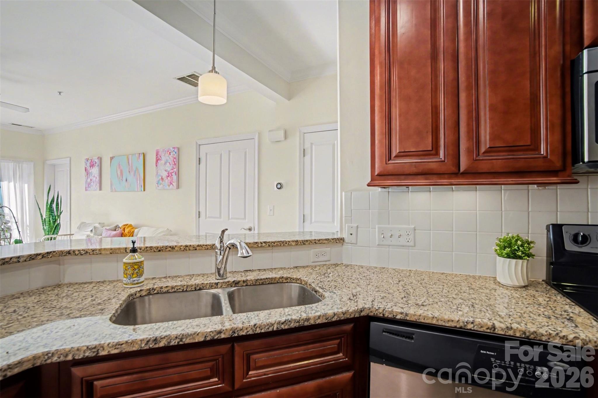 6605 Central Pacific Avenue — Charlotte