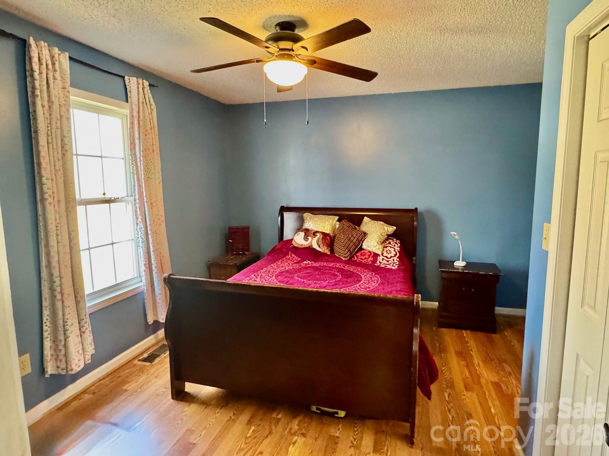 1019 W 7th Avenue — Gastonia