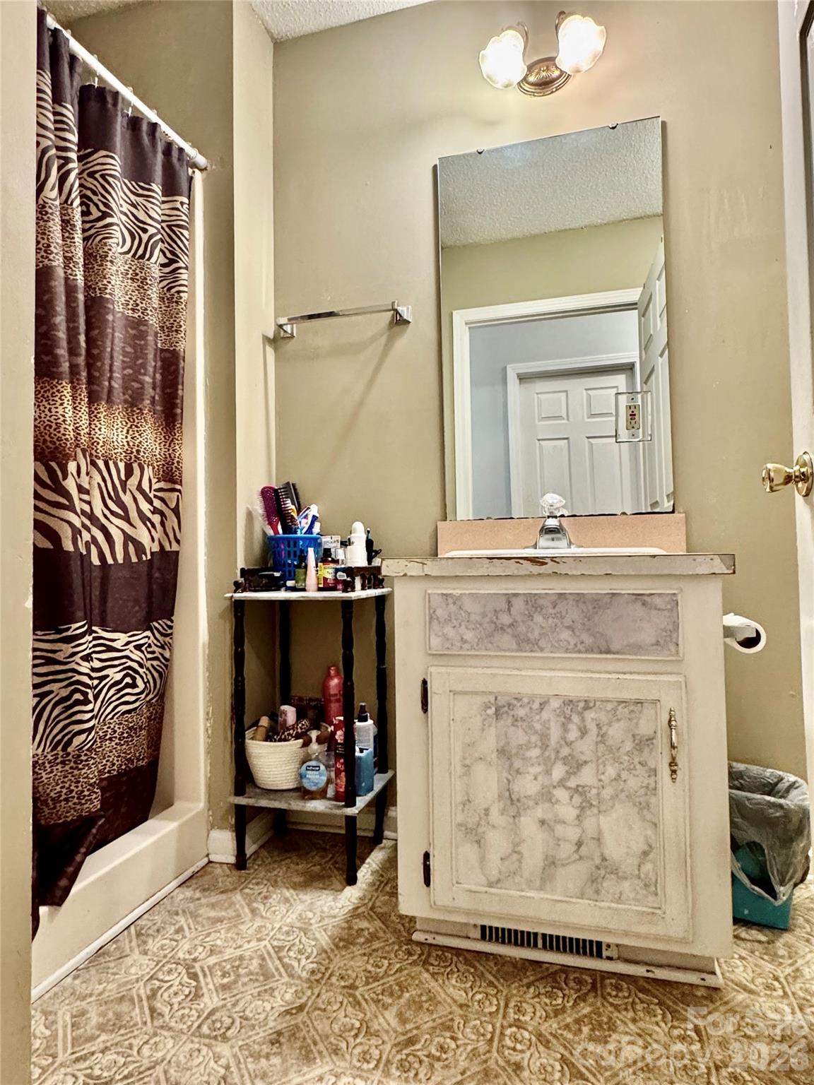 1019 W 7th Avenue — Gastonia