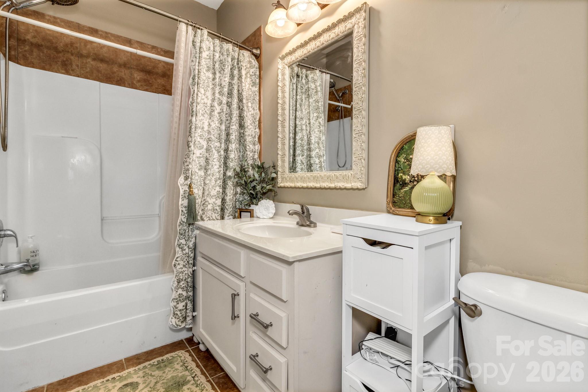 25 Union Chapel Road — Weaverville
