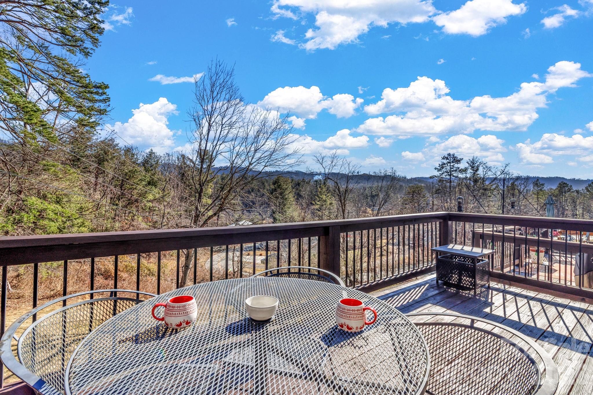 25 Union Chapel Road — Weaverville
