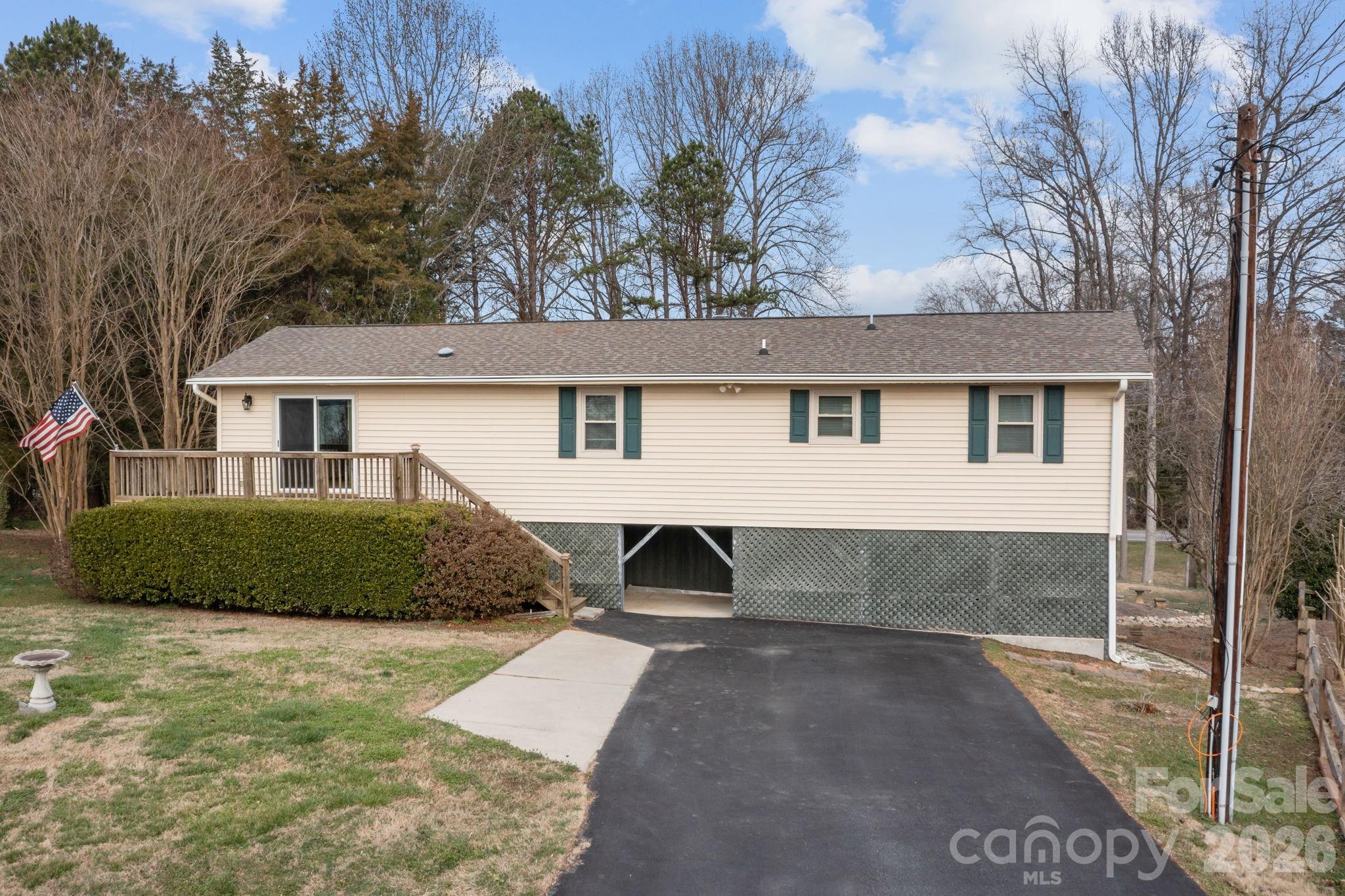 4278 Harbor Lane — Sherrills Ford