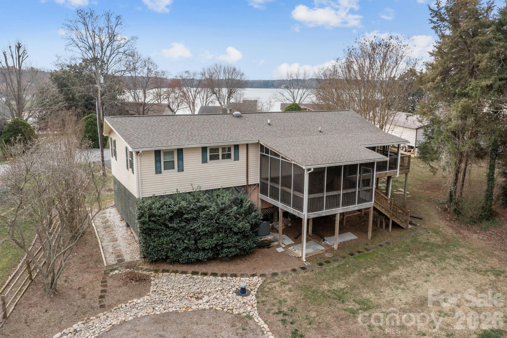 4278 Harbor Lane — Sherrills Ford