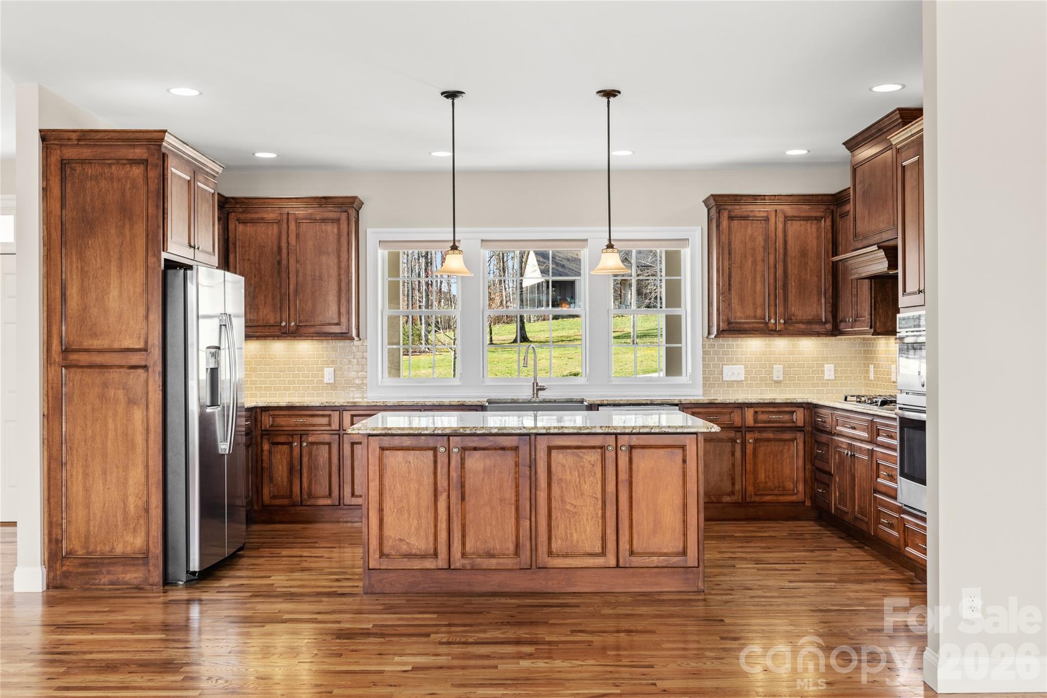 490 Mapleton Lane — Columbus