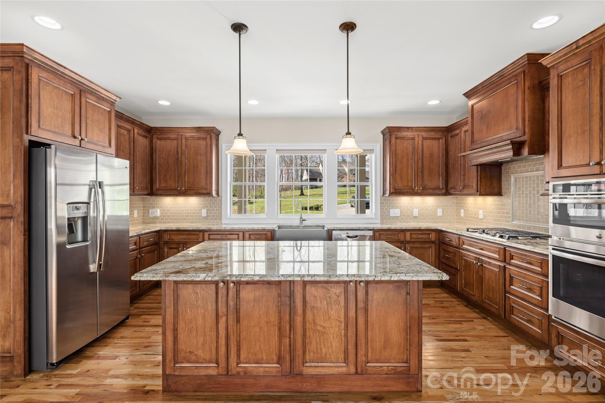490 Mapleton Lane — Columbus