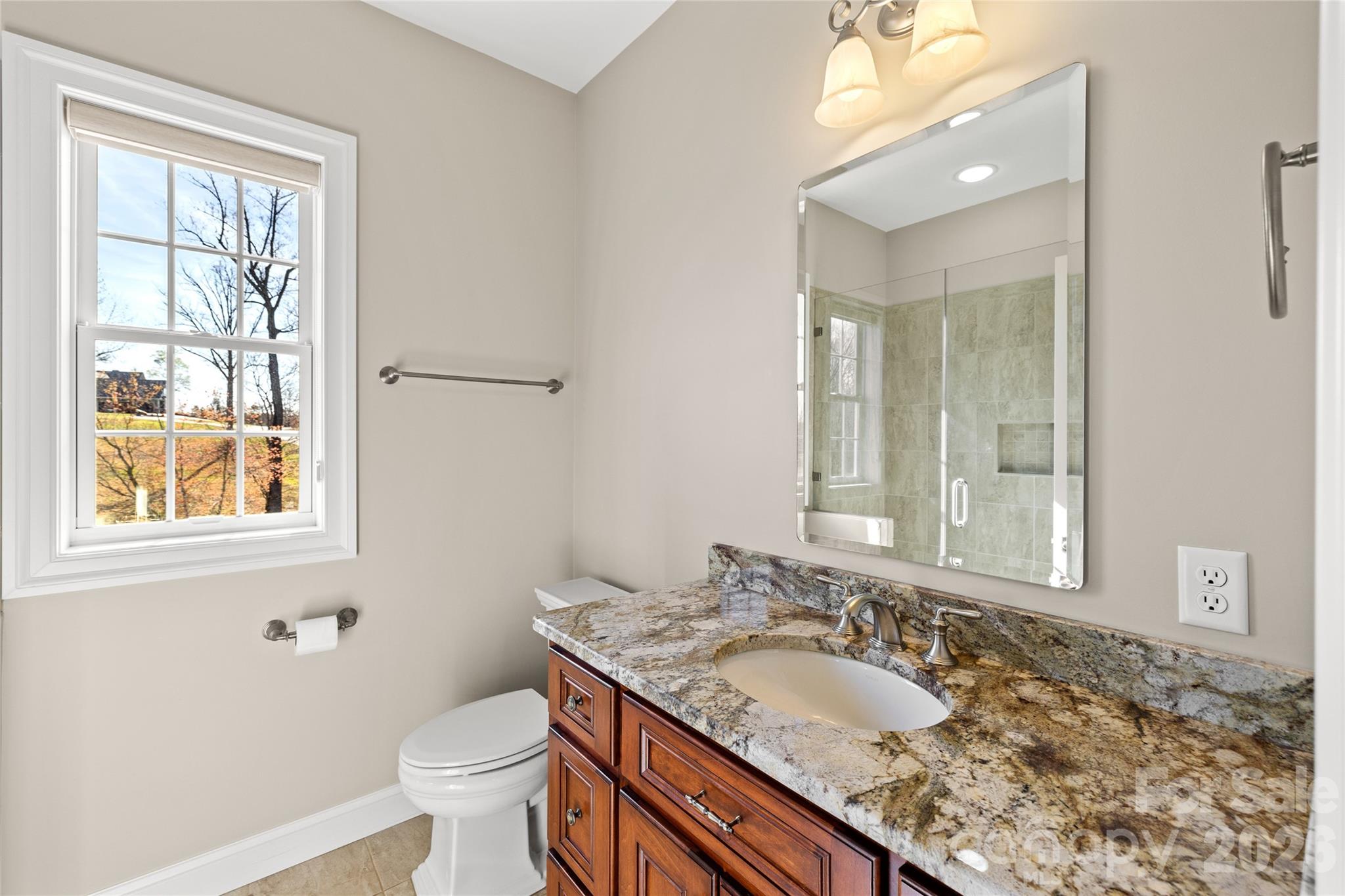 490 Mapleton Lane — Columbus