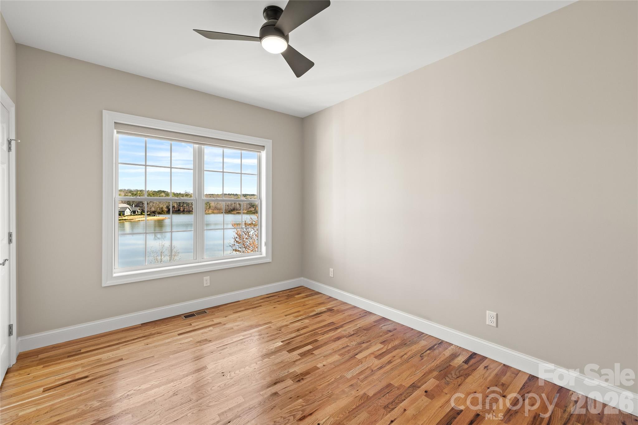 490 Mapleton Lane — Columbus