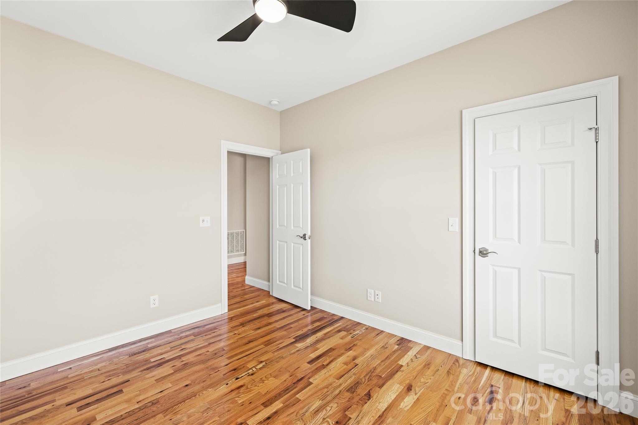 490 Mapleton Lane — Columbus