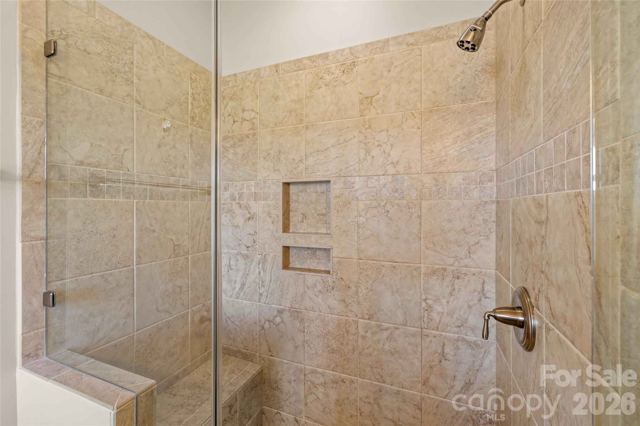 490 Mapleton Lane — Columbus