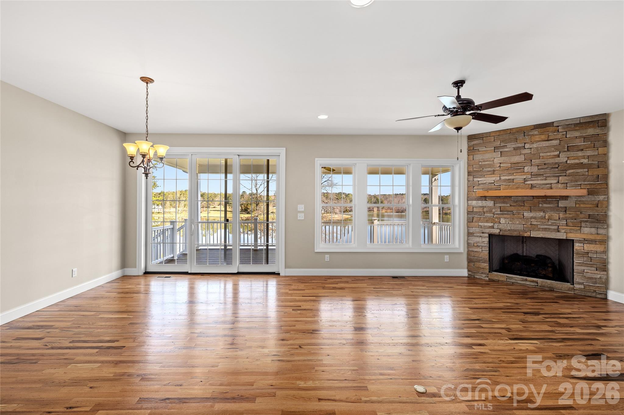 490 Mapleton Lane — Columbus
