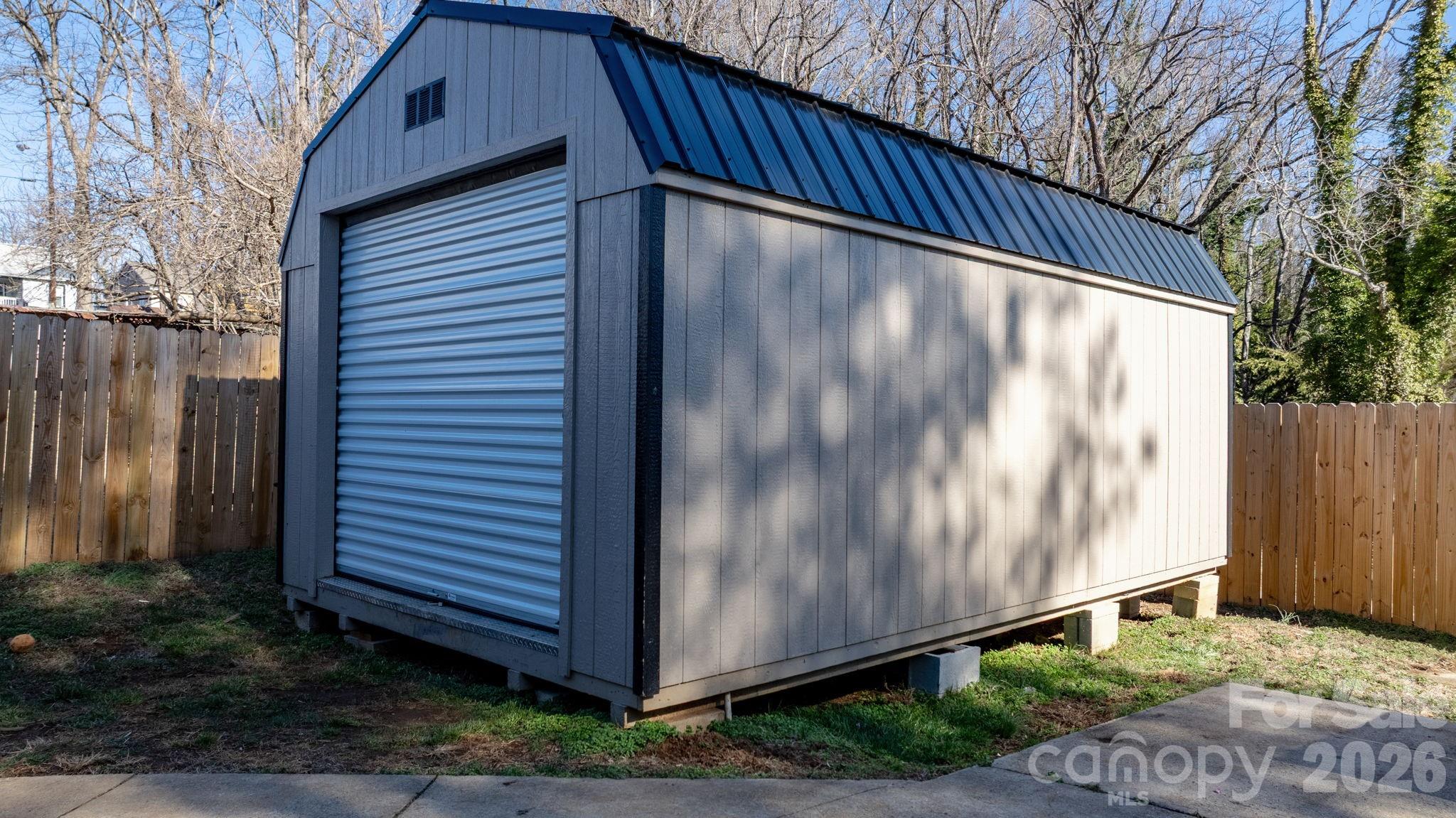 606 Prospect Street NW — Lenoir