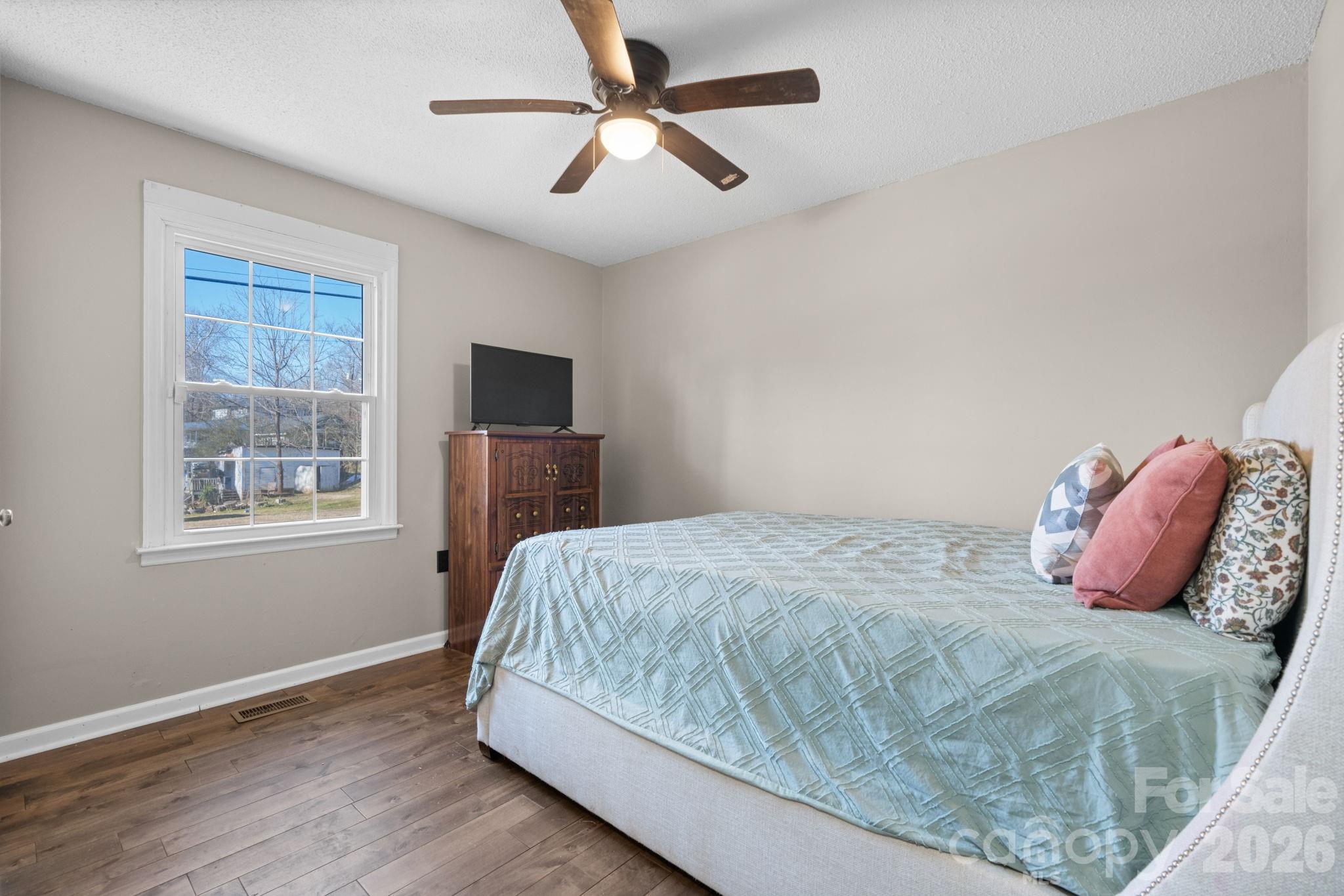 606 Prospect Street NW — Lenoir