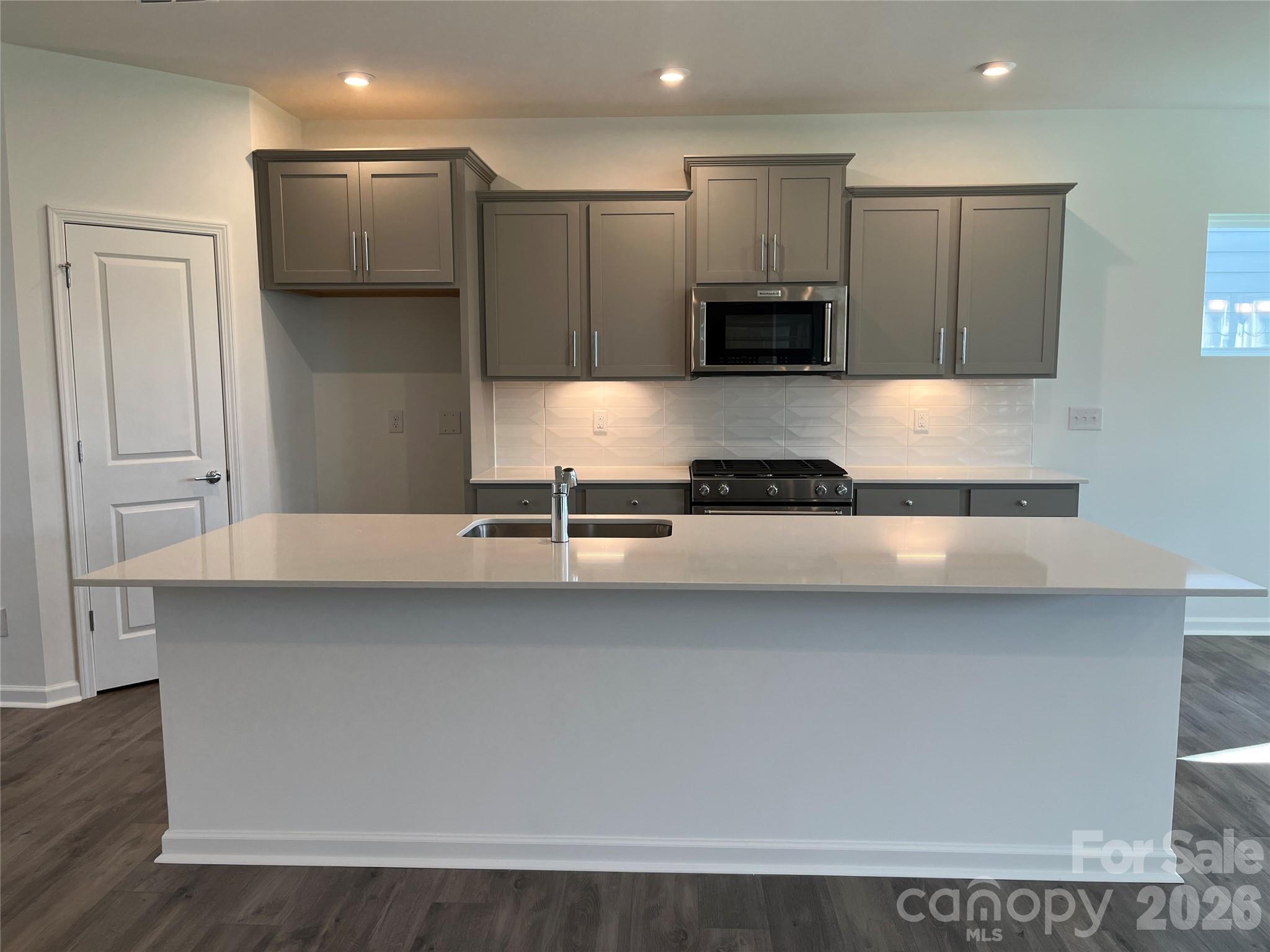 12113 Bradshaw Court — Charlotte