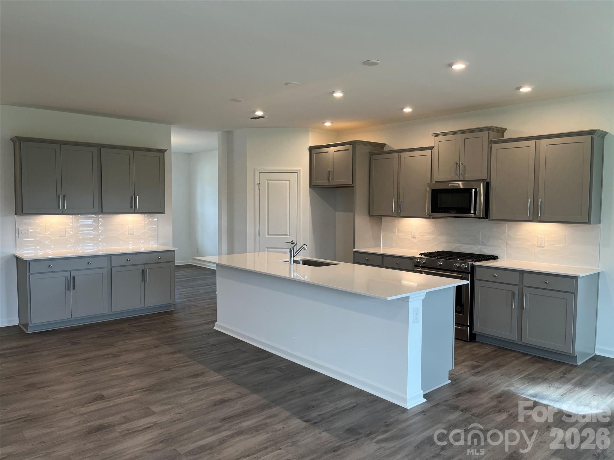 12113 Bradshaw Court — Charlotte