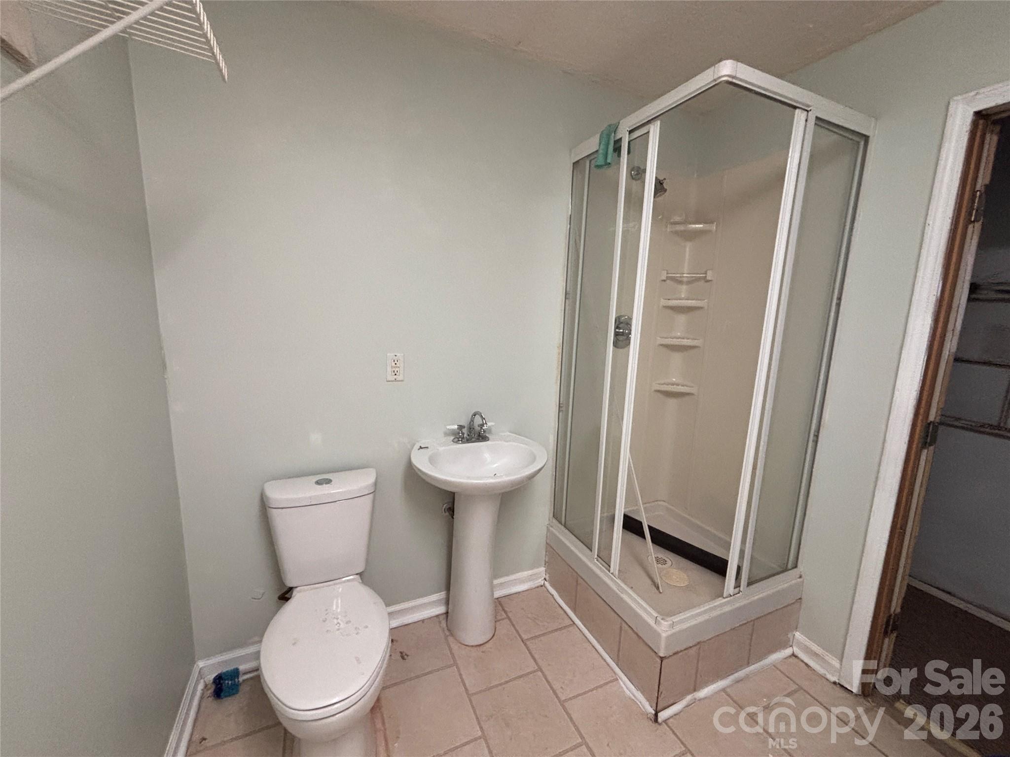 5164 Ralph Winchester Road — Lenoir