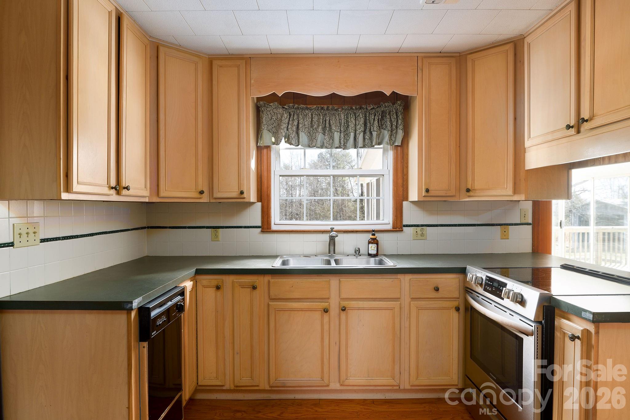 171 Lakey Road — Mocksville