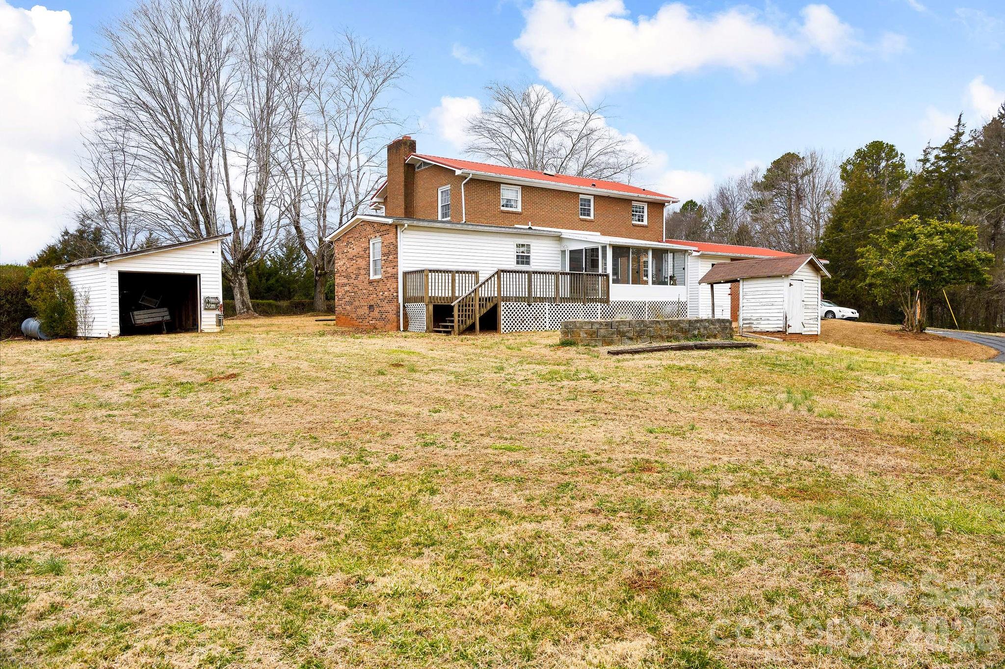 171 Lakey Road — Mocksville