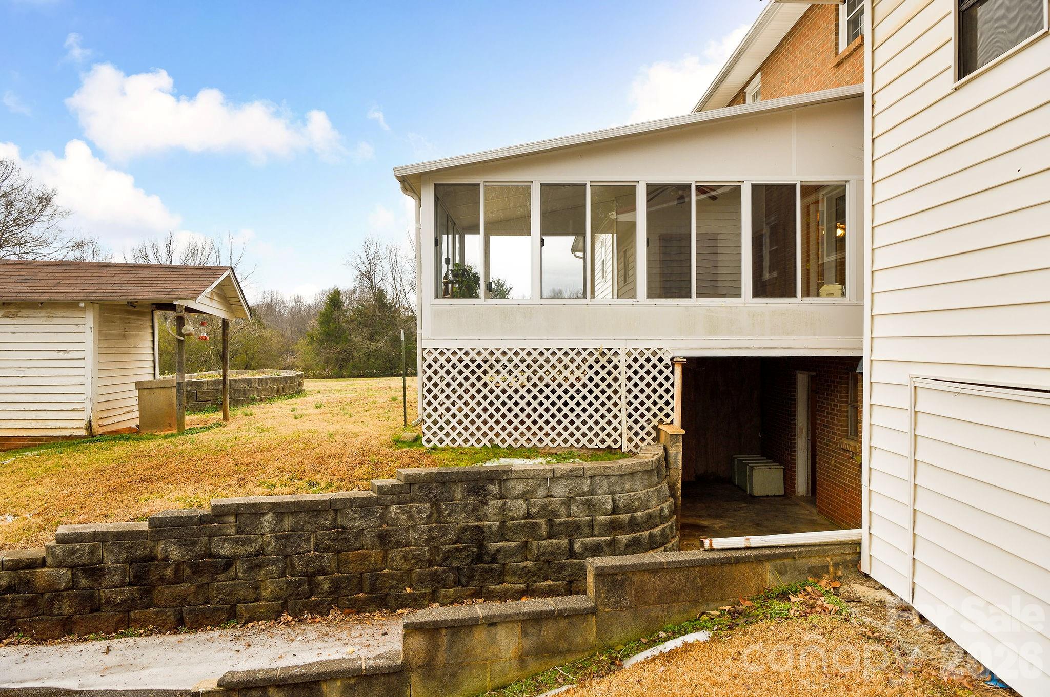 171 Lakey Road — Mocksville