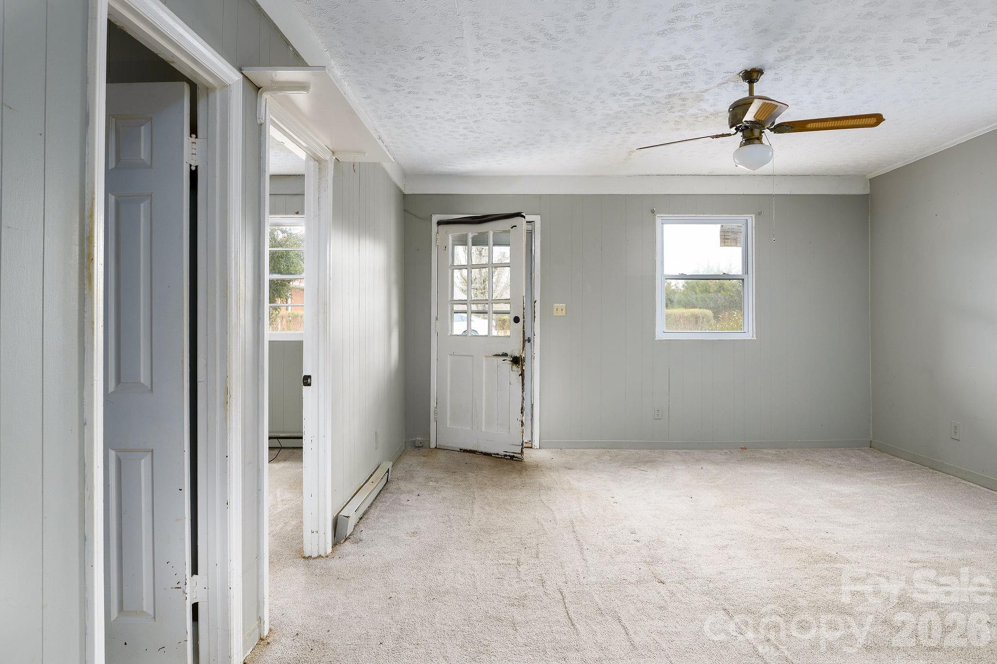 171 Lakey Road — Mocksville