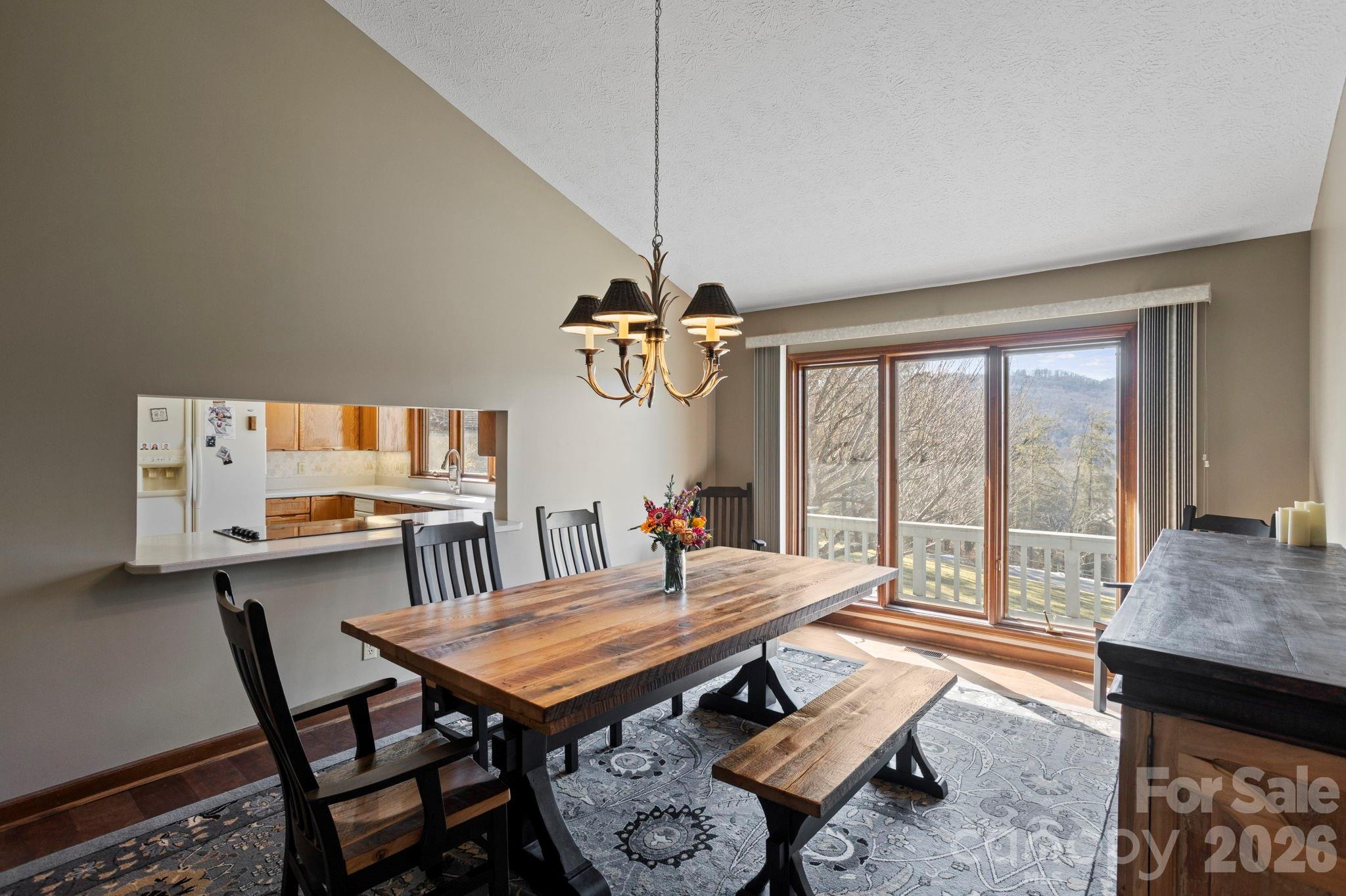 404 W Browning Road — Hendersonville