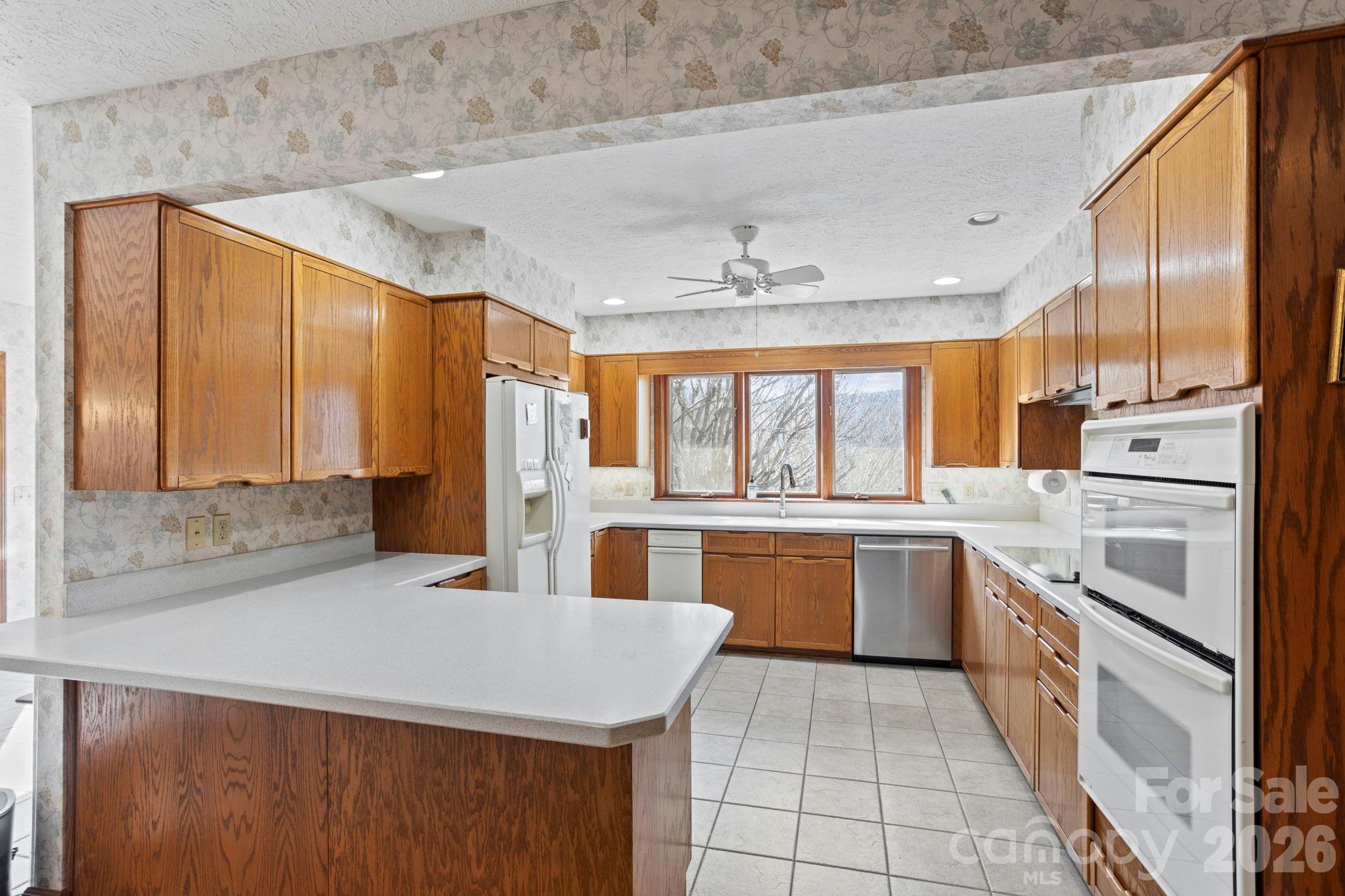 404 W Browning Road — Hendersonville