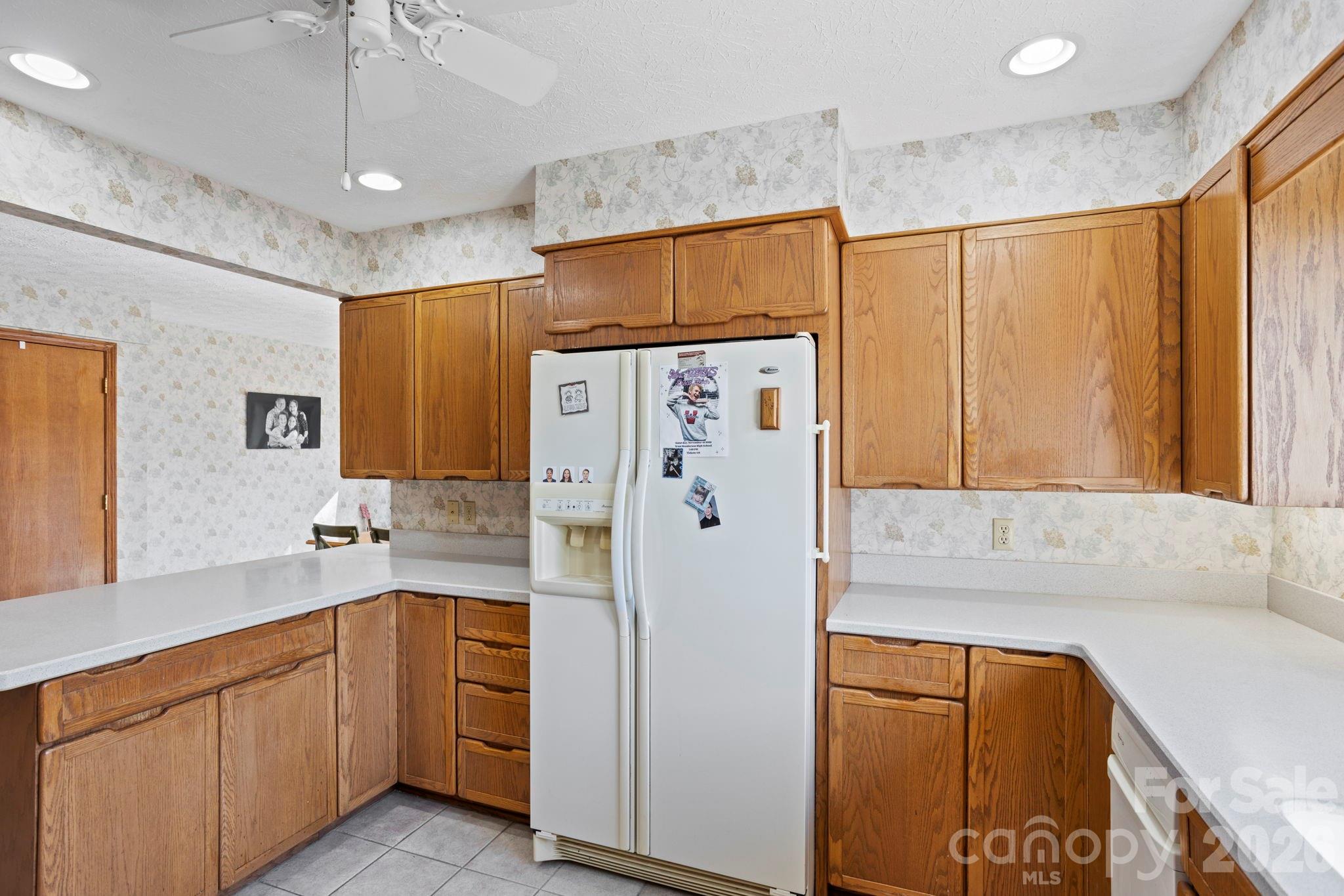 404 W Browning Road — Hendersonville