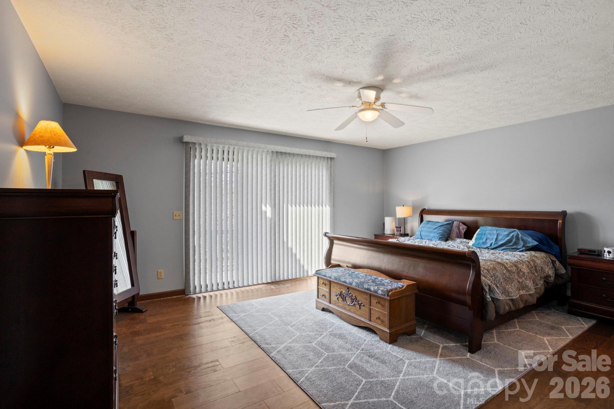 404 W Browning Road — Hendersonville