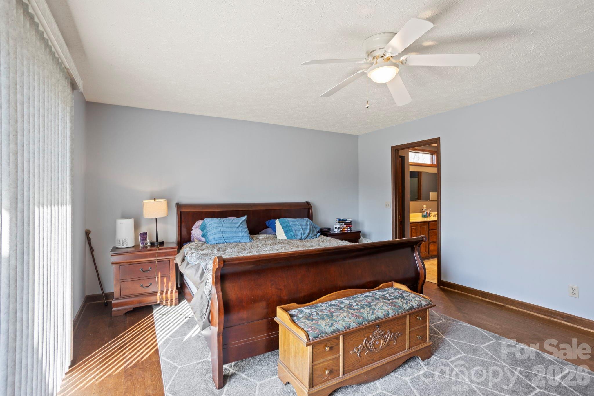404 W Browning Road — Hendersonville