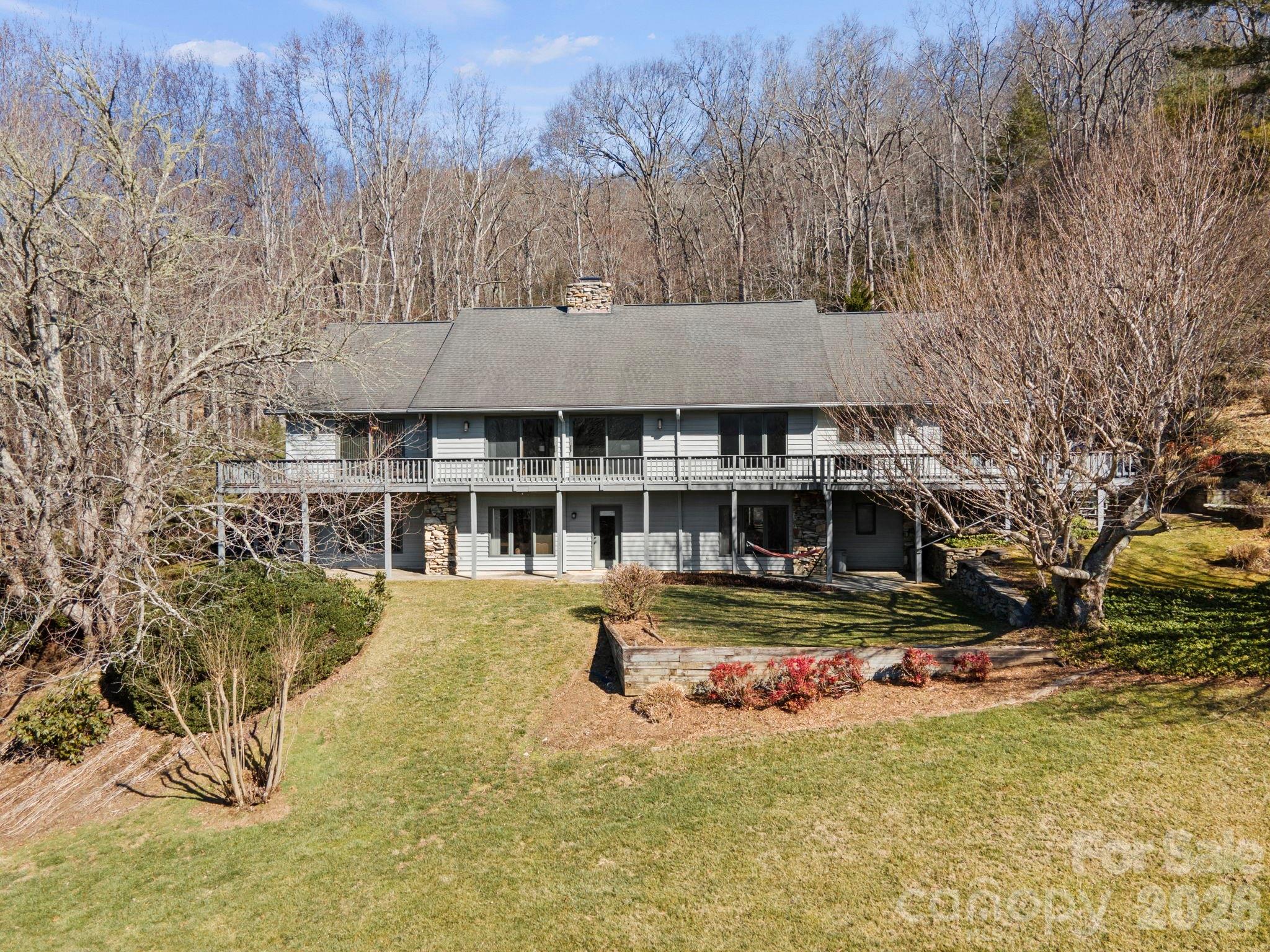 404 W Browning Road — Hendersonville
