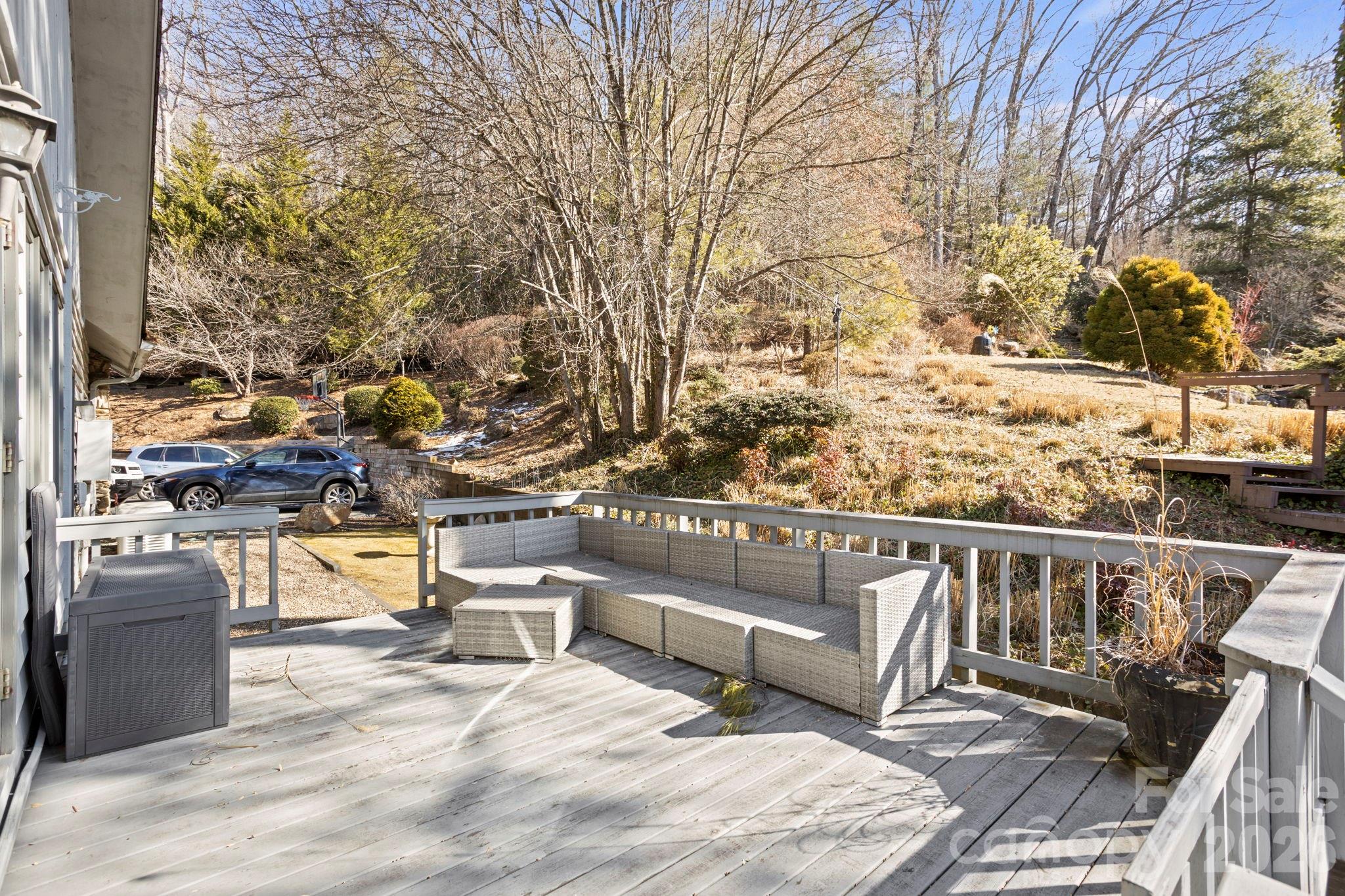 404 W Browning Road — Hendersonville