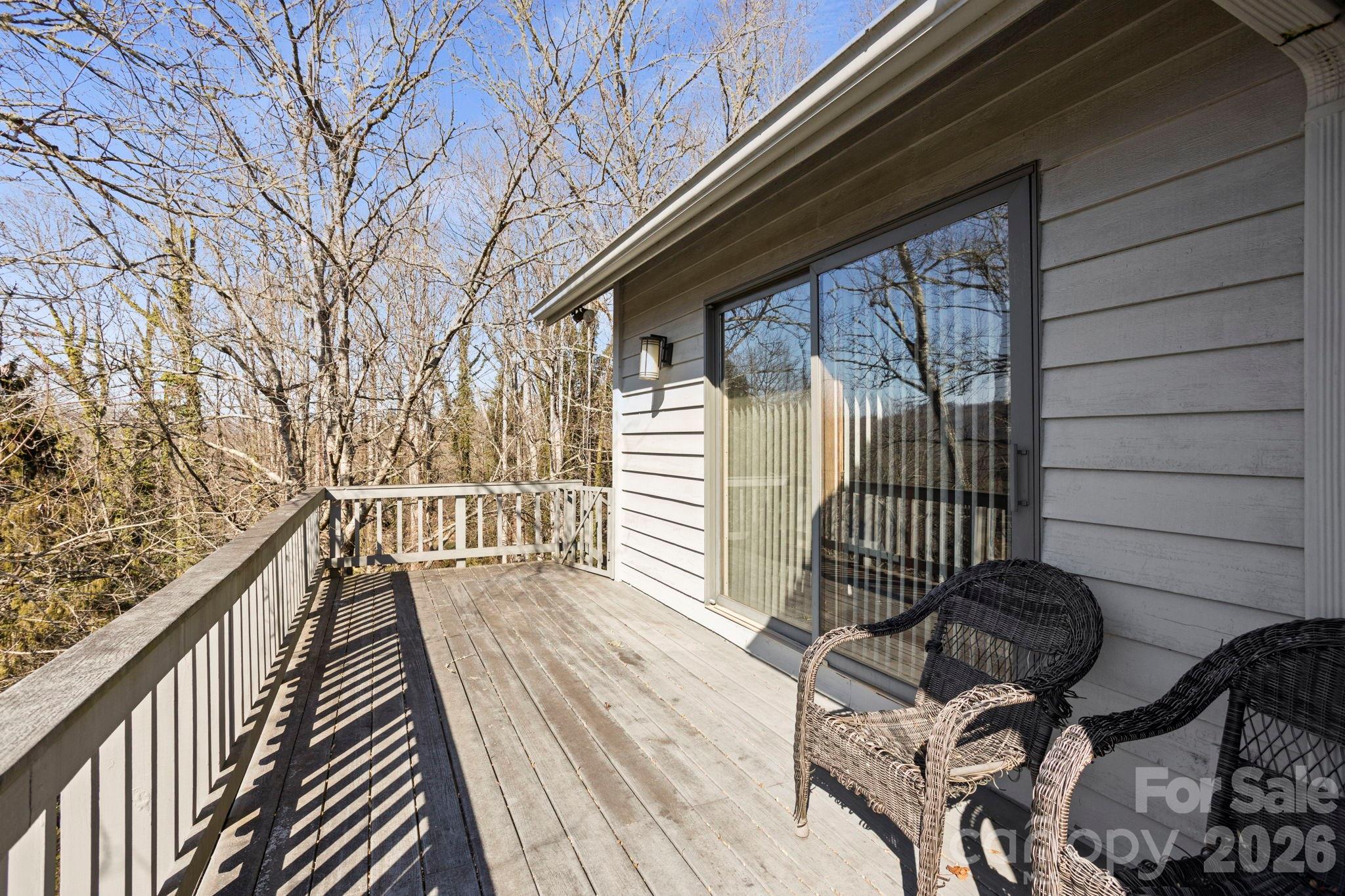404 W Browning Road — Hendersonville