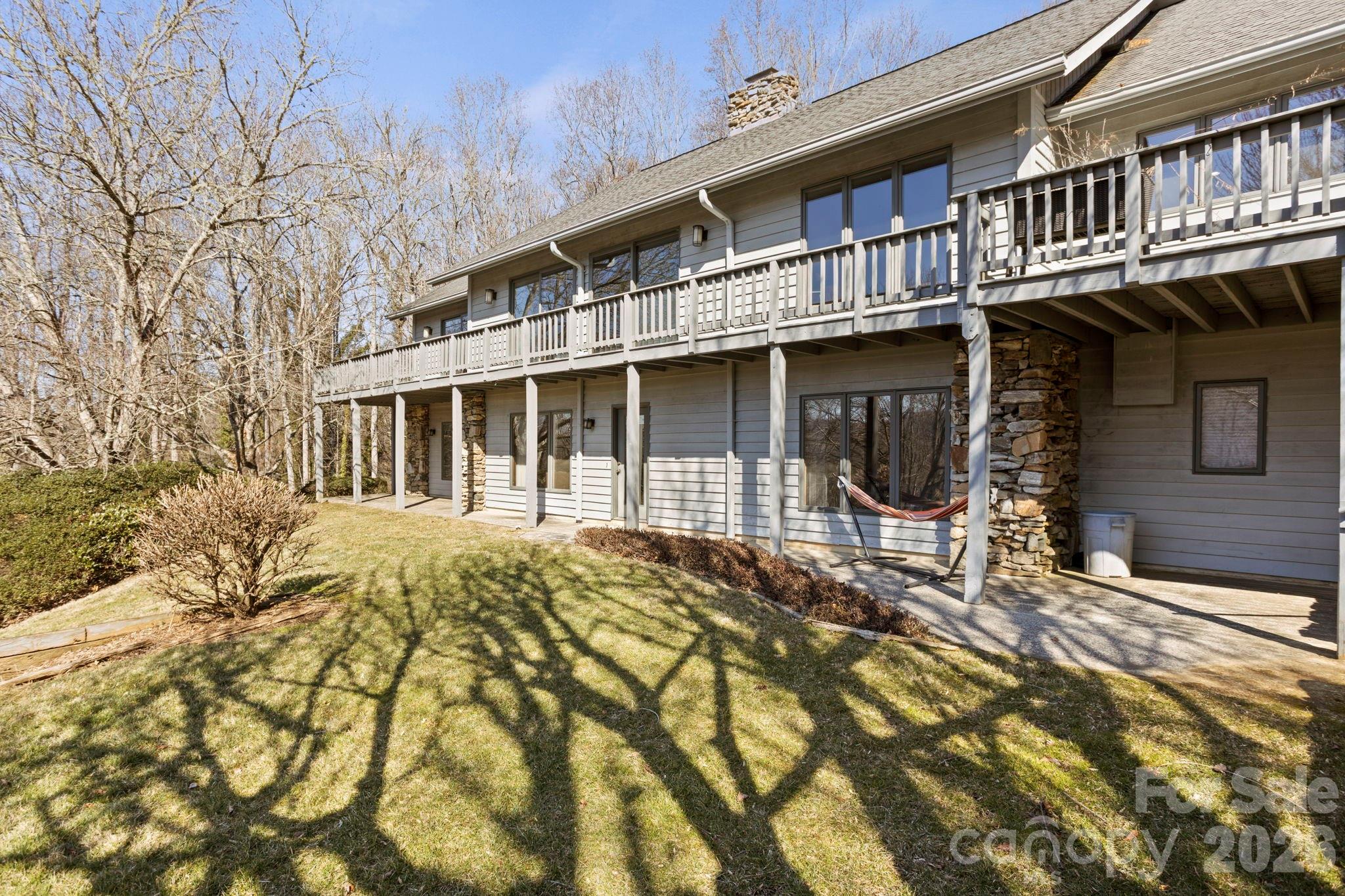 404 W Browning Road — Hendersonville