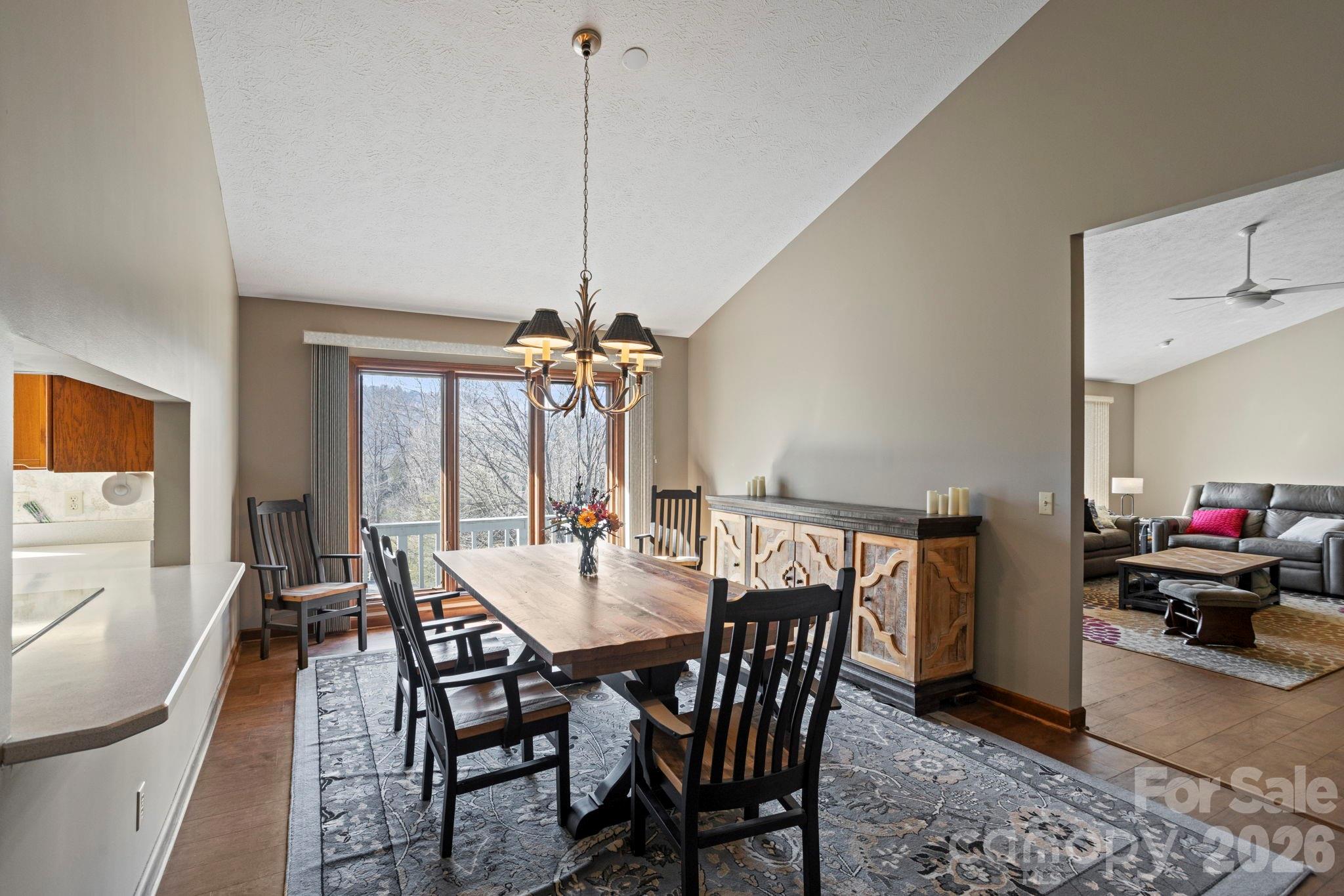 404 W Browning Road — Hendersonville