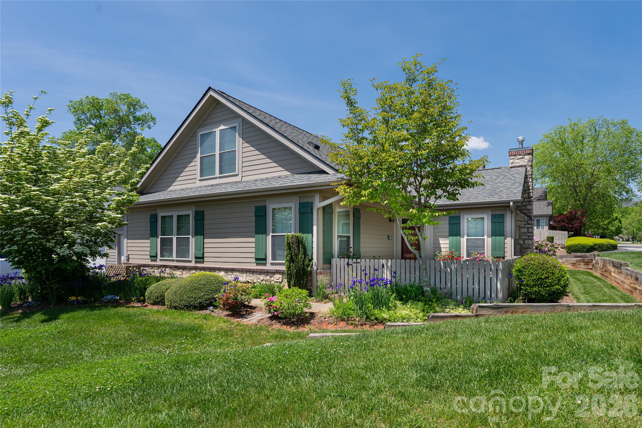 55 Outlook Circle — Swannanoa