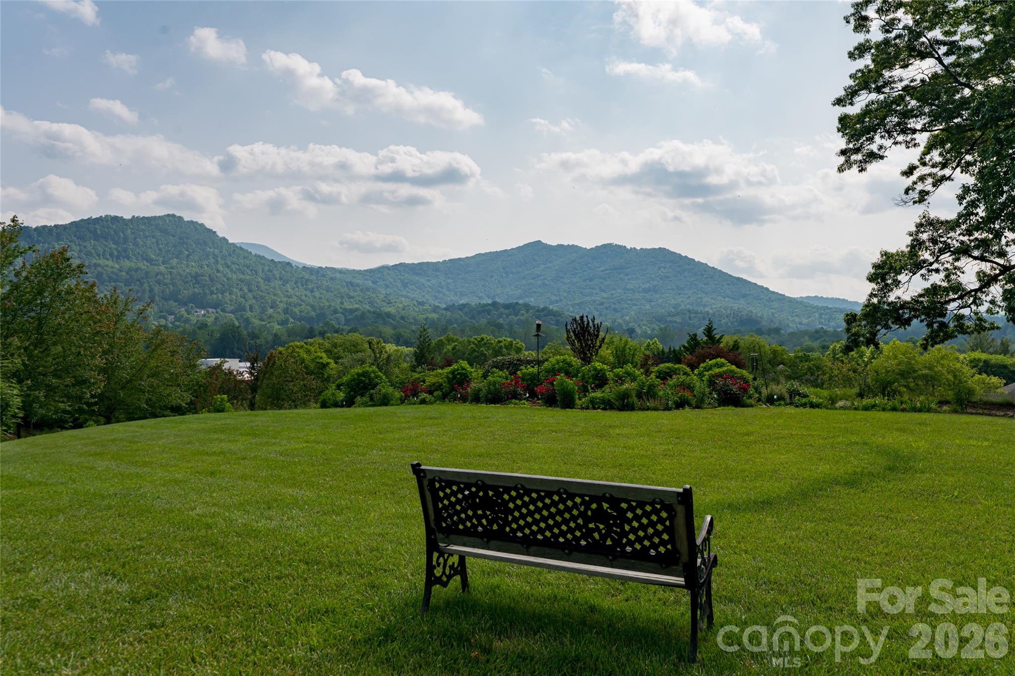 55 Outlook Circle — Swannanoa