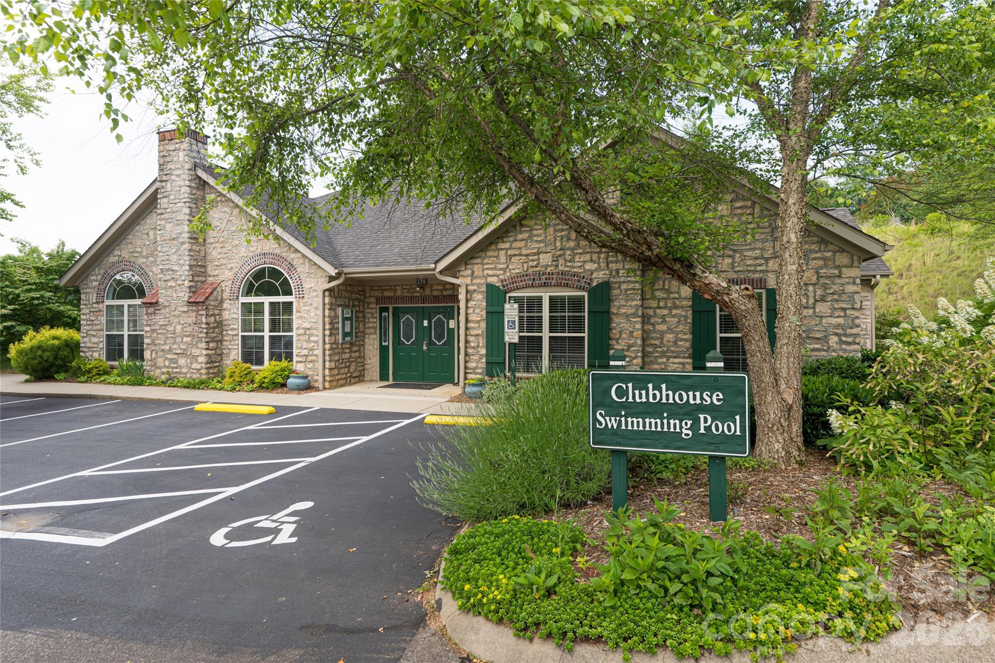55 Outlook Circle — Swannanoa