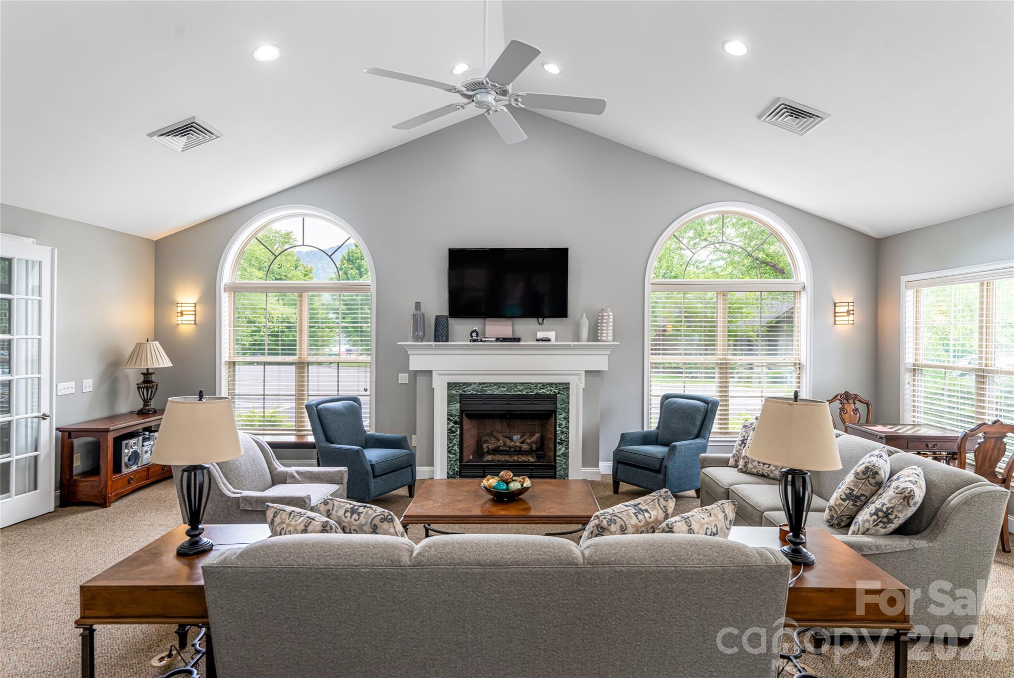 55 Outlook Circle — Swannanoa