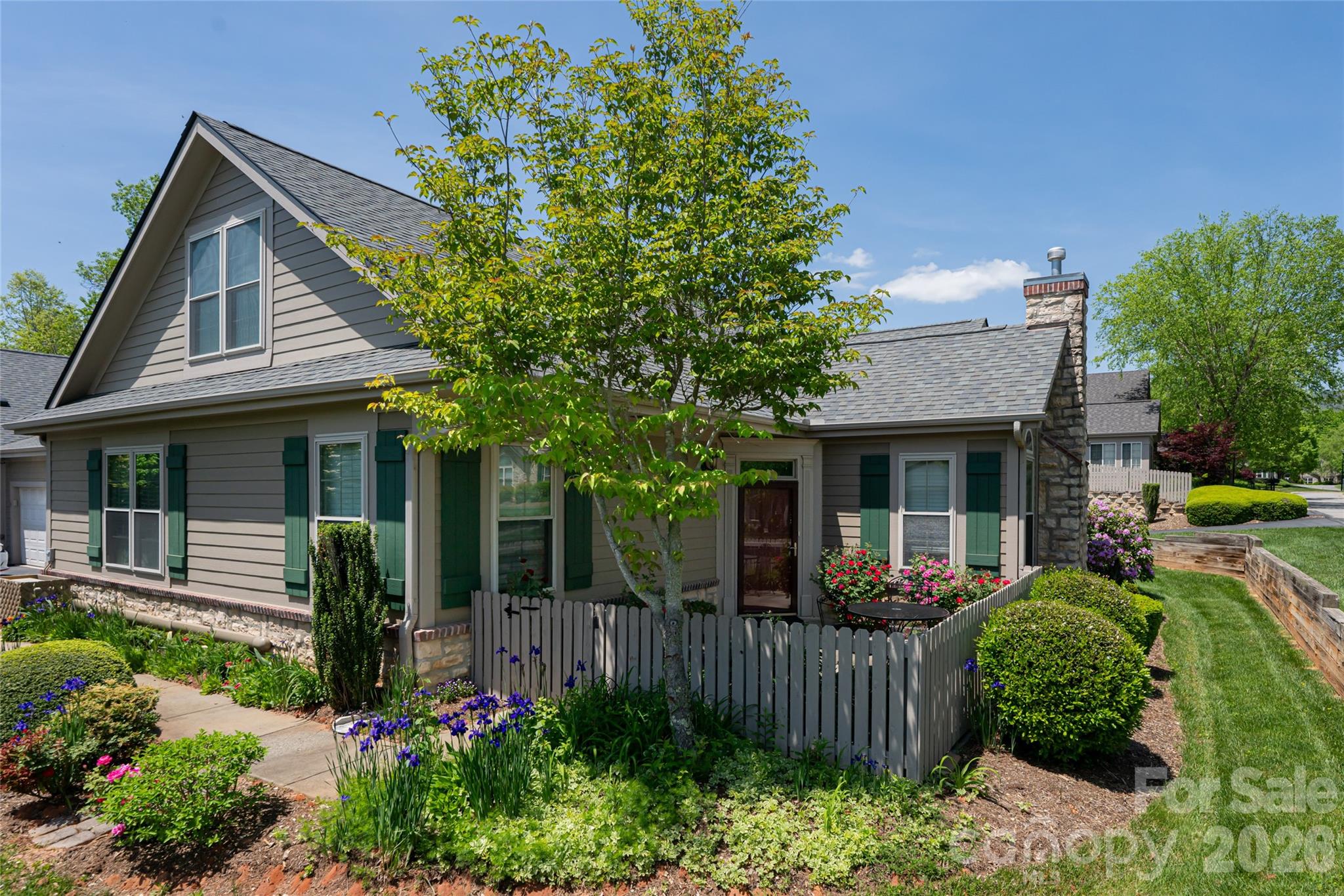 55 Outlook Circle — Swannanoa