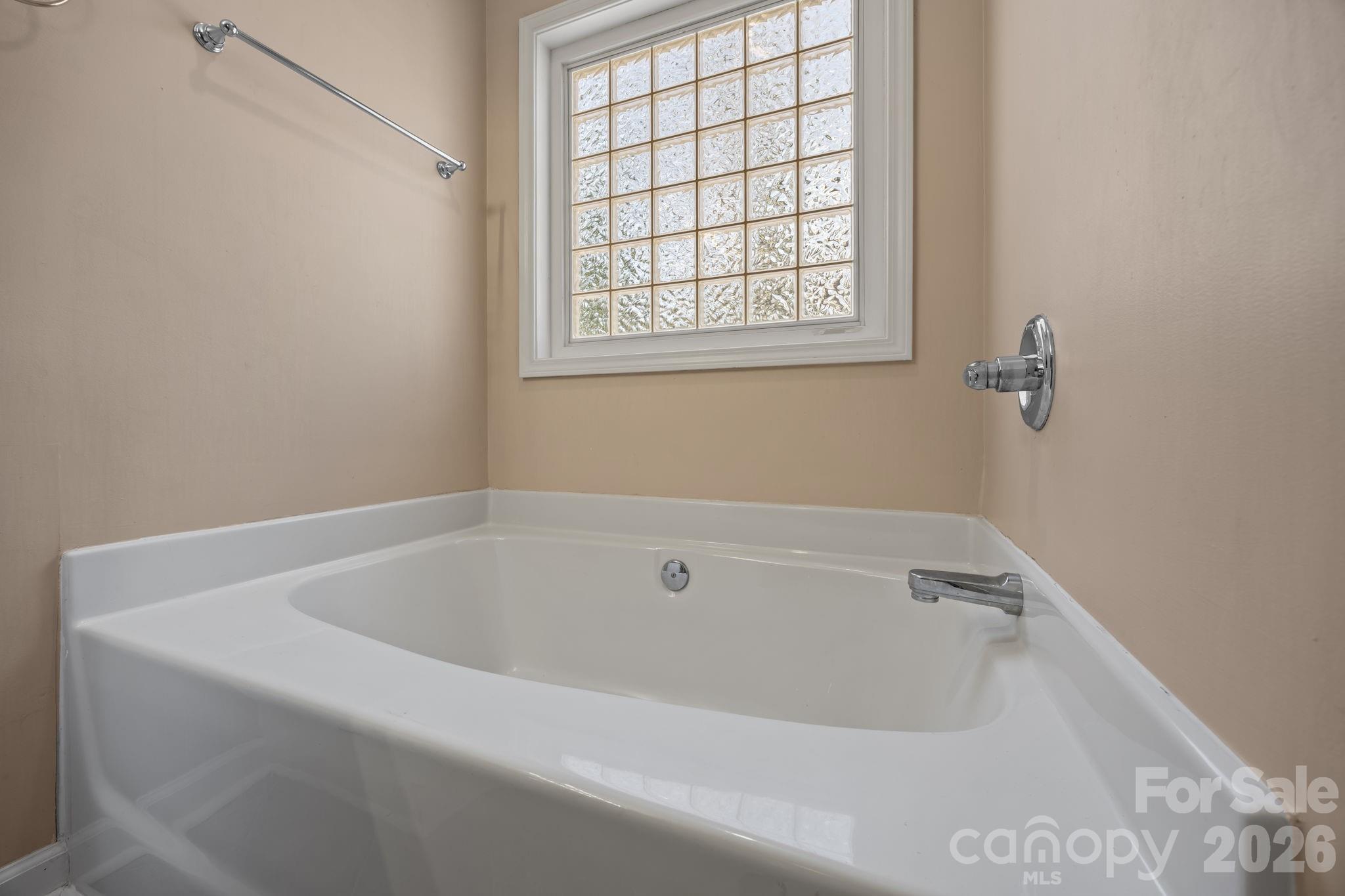 300 Chinaberry Drive — China Grove