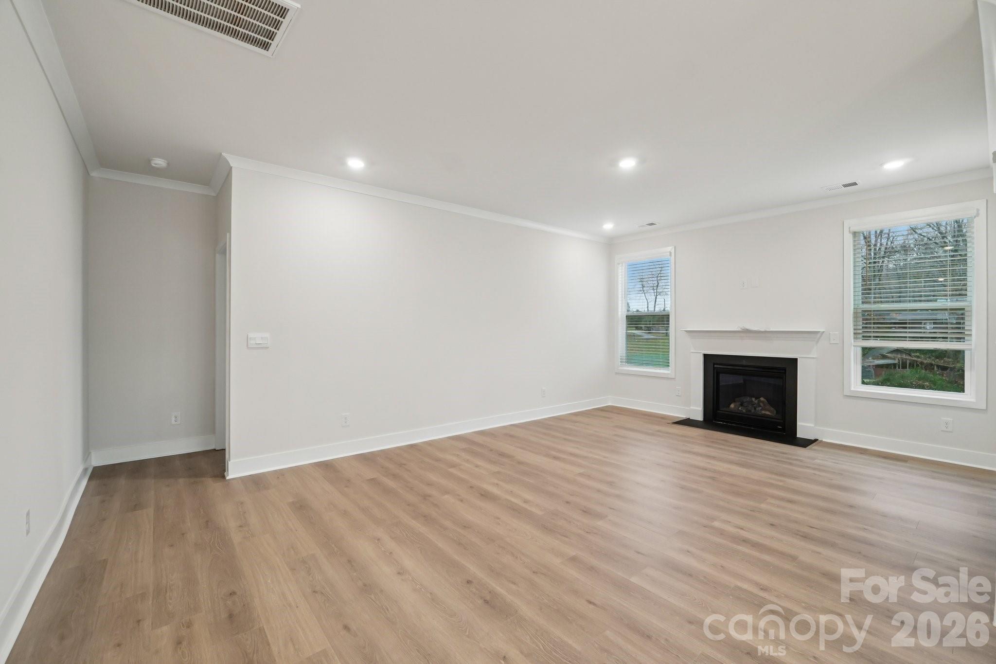 9107 Carver Avenue — Huntersville