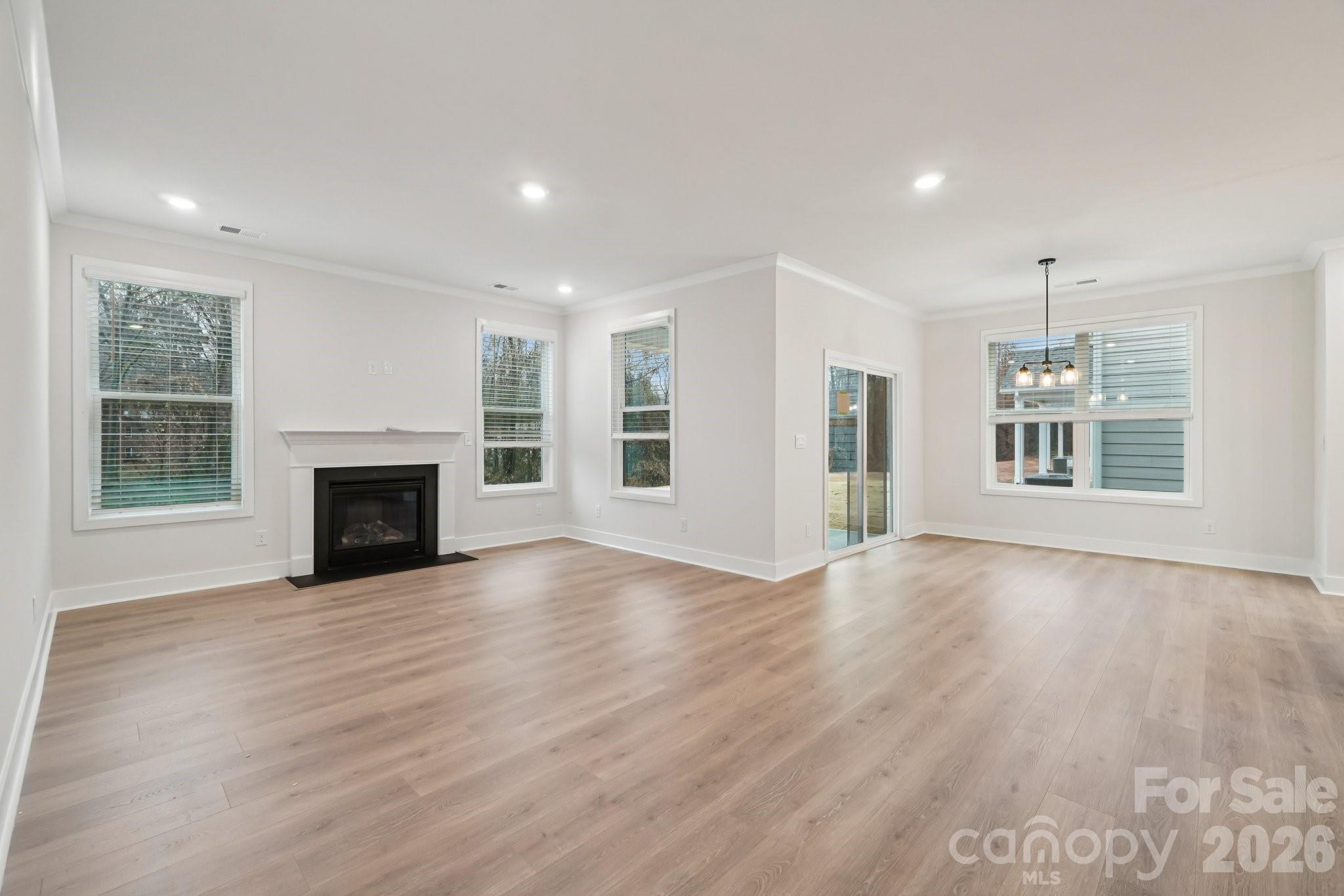 9107 Carver Avenue — Huntersville