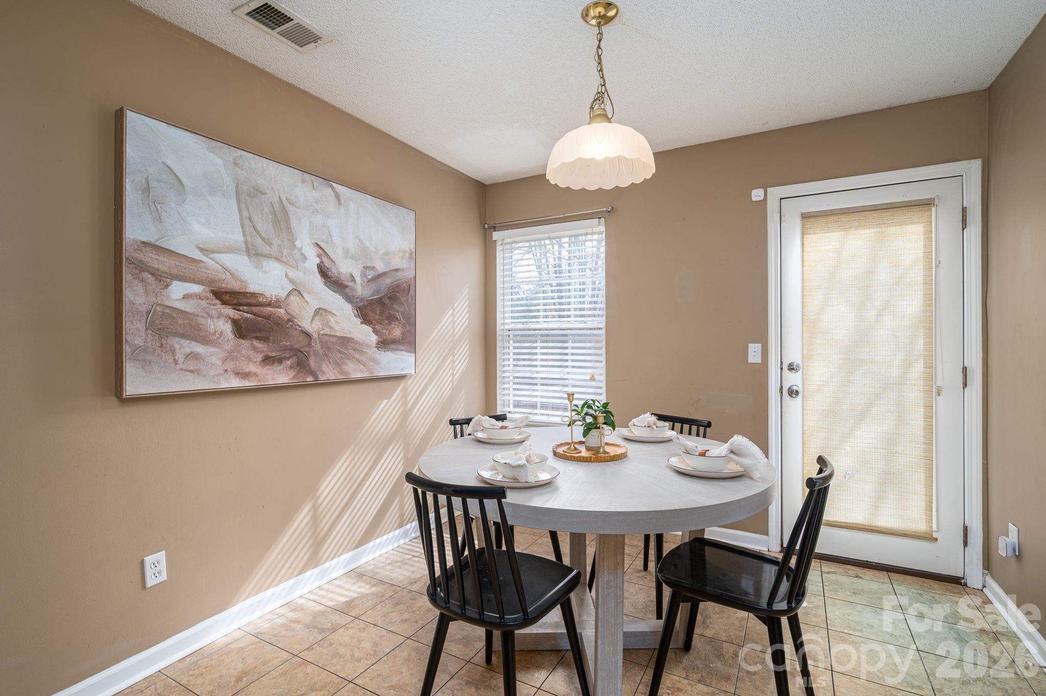 1434 Swaying Branch Lane — Clover