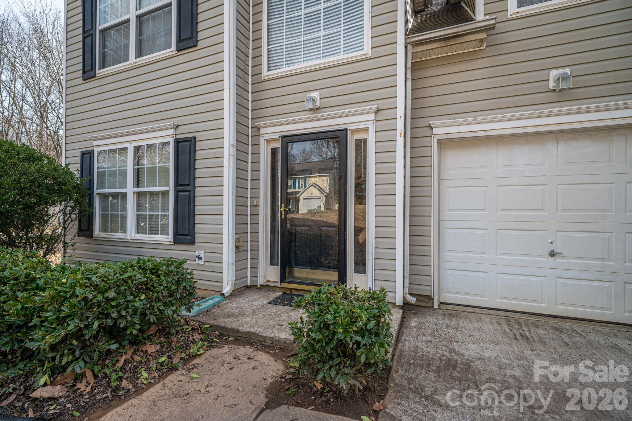 1434 Swaying Branch Lane — Clover