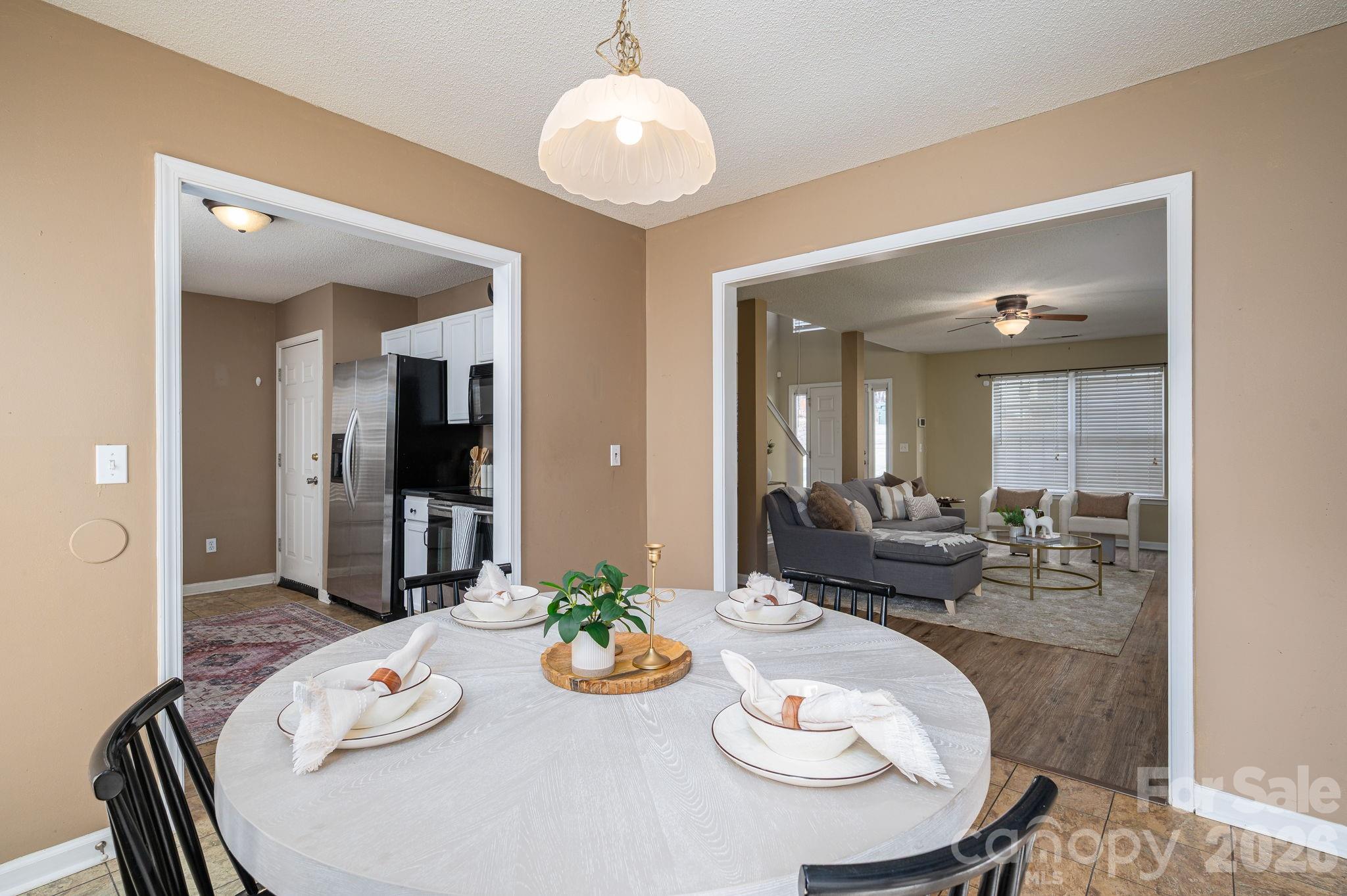 1434 Swaying Branch Lane — Clover