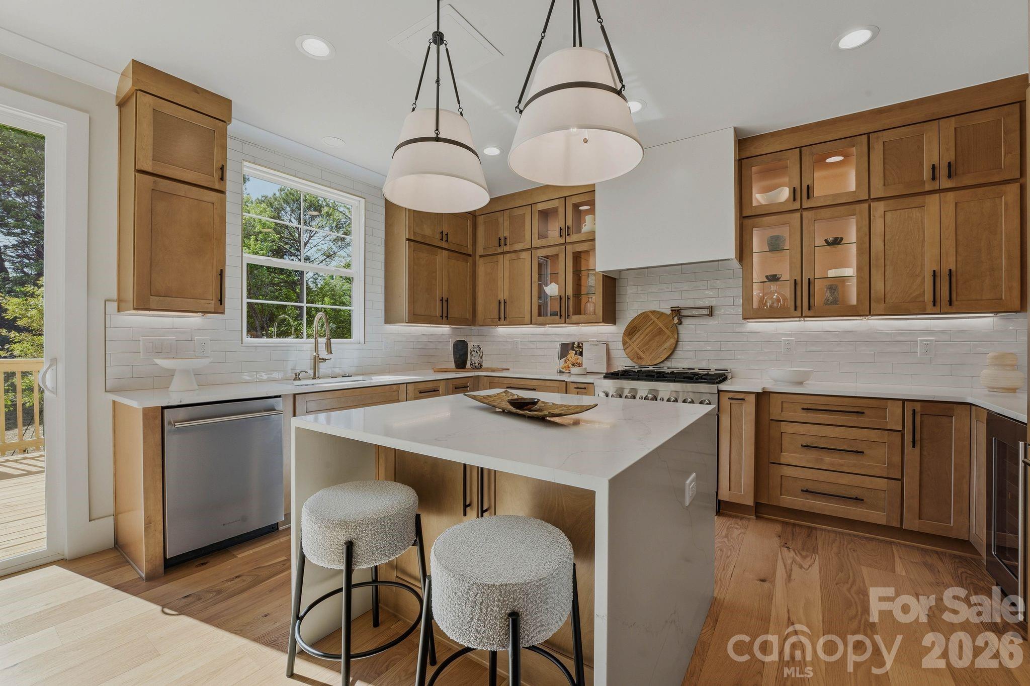 1637 Longfellow Street — Charlotte