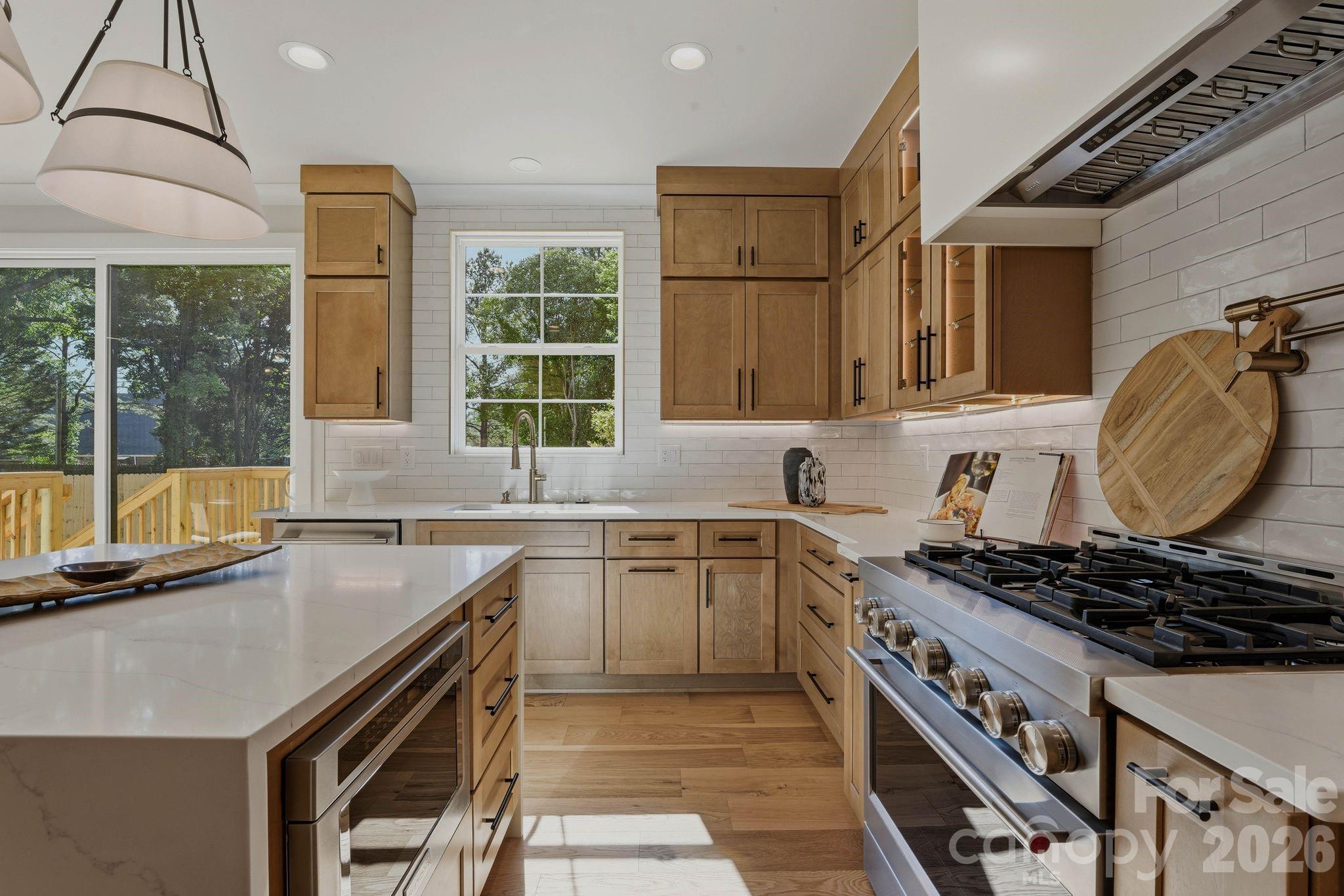 1637 Longfellow Street — Charlotte