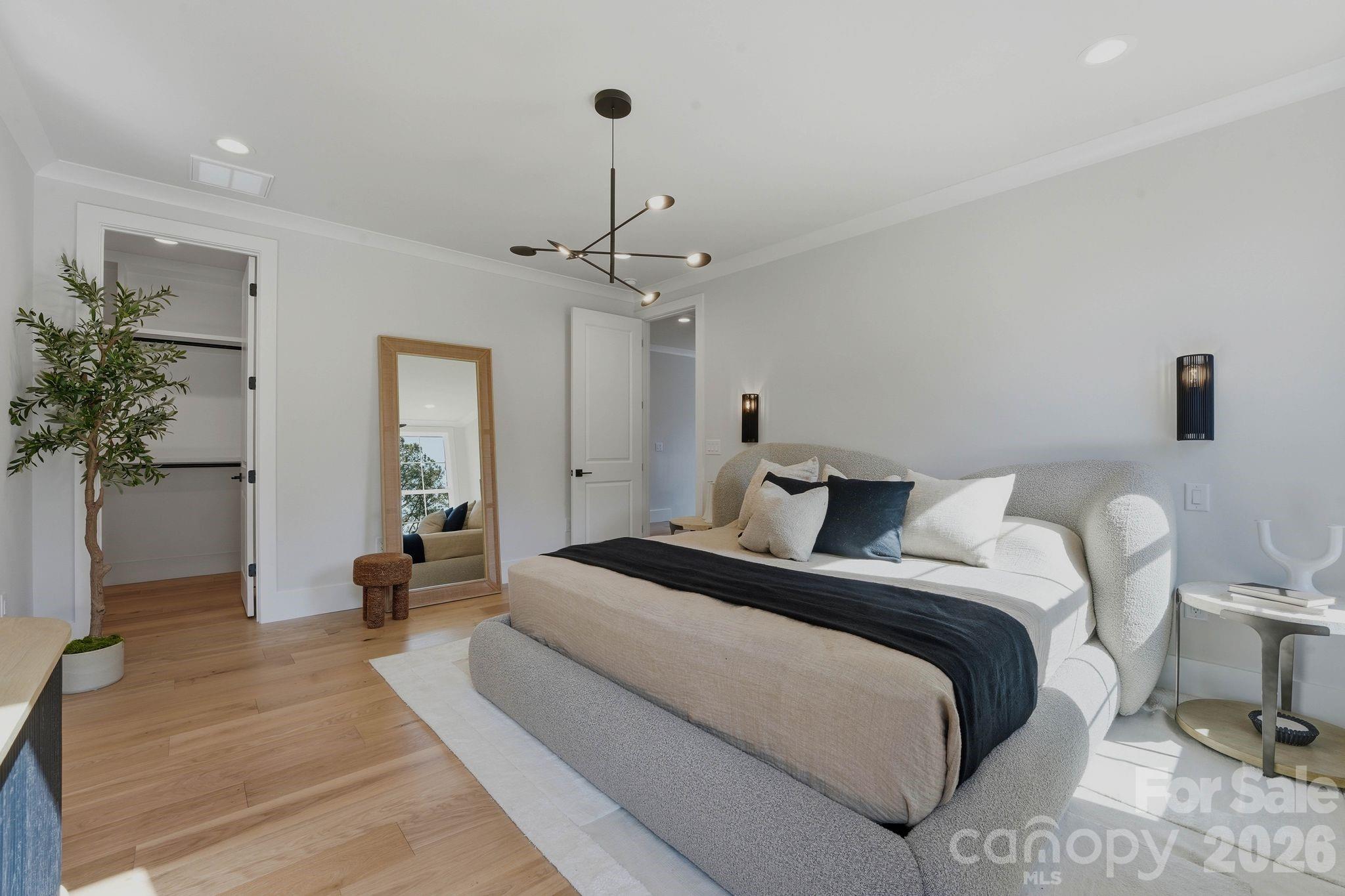 1637 Longfellow Street — Charlotte