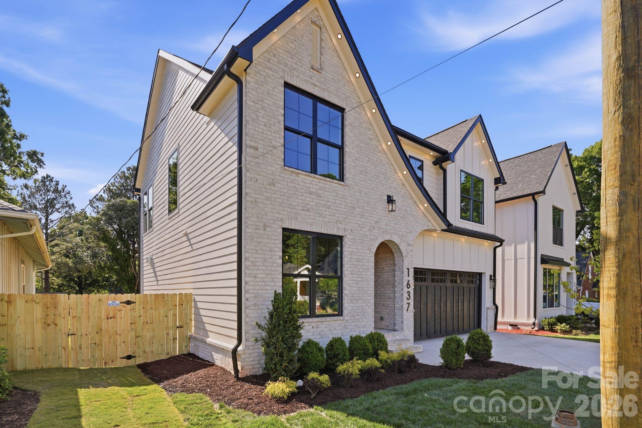 1637 Longfellow Street — Charlotte