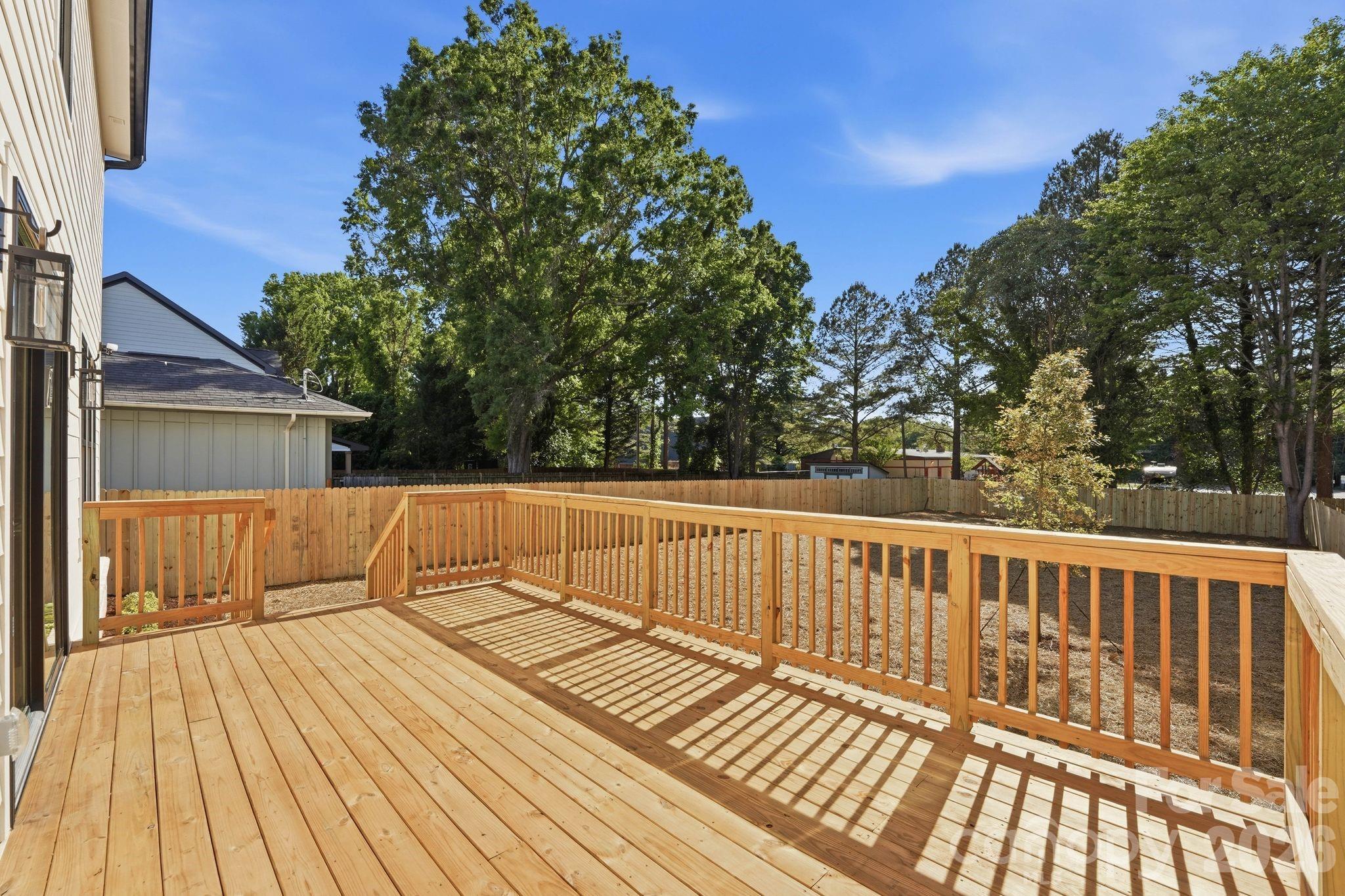 1637 Longfellow Street — Charlotte