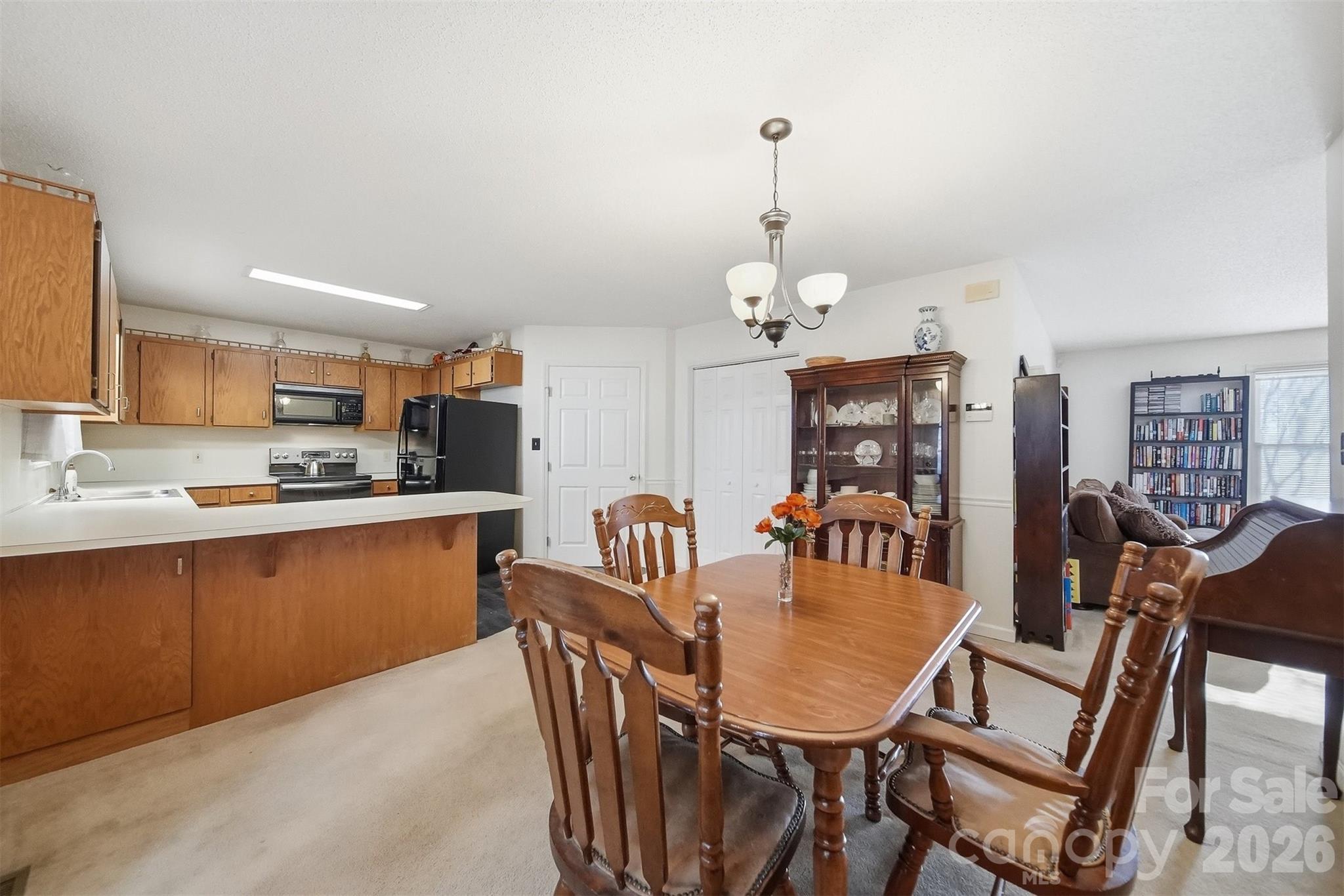 5216 Bethel Church Road — Hickory